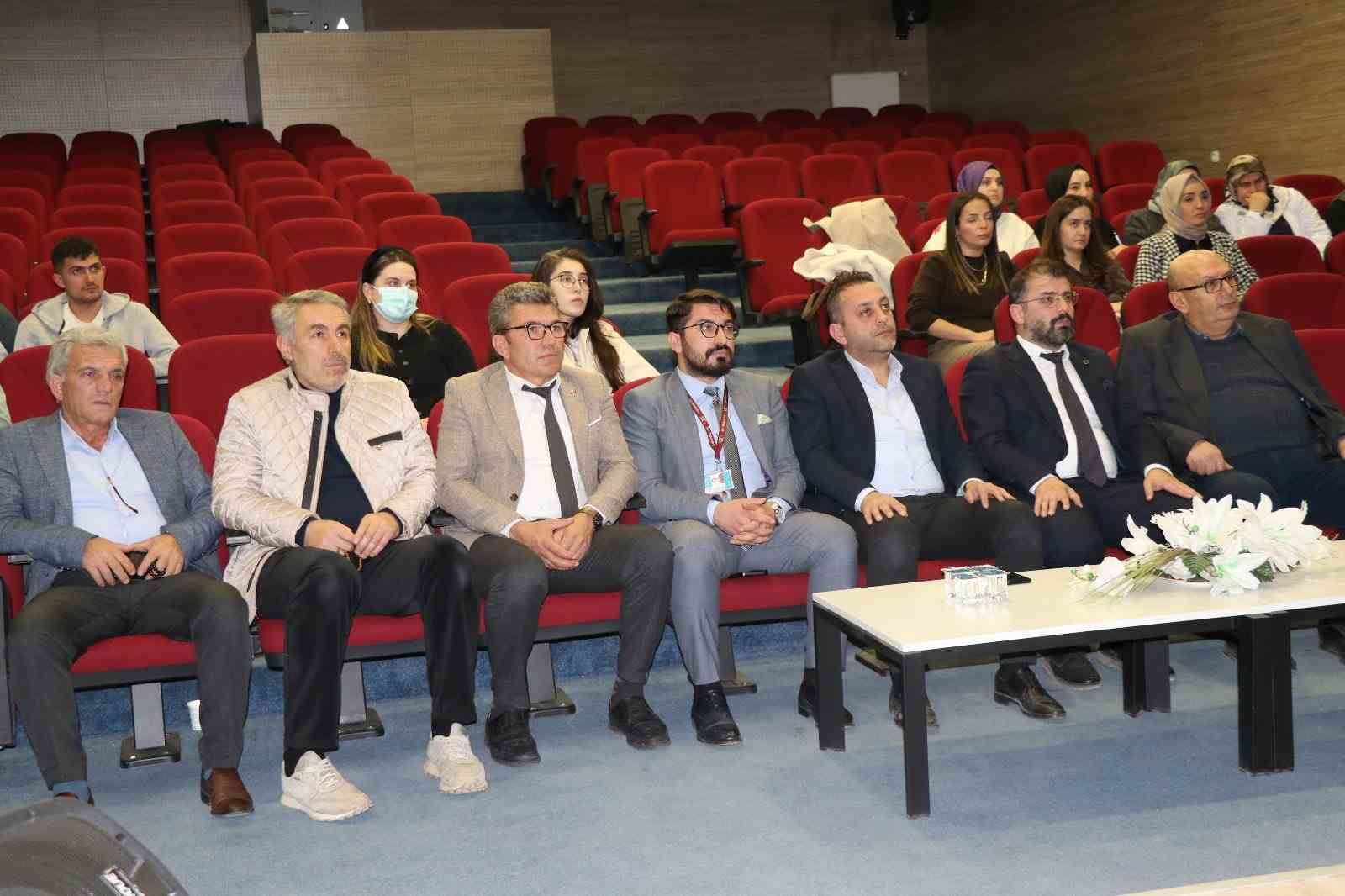 Bayburt’ta sağlık çalışanlarına ’Sağlık Tesisleri Değerlendirme Standartları Eğitimi’ verildi
