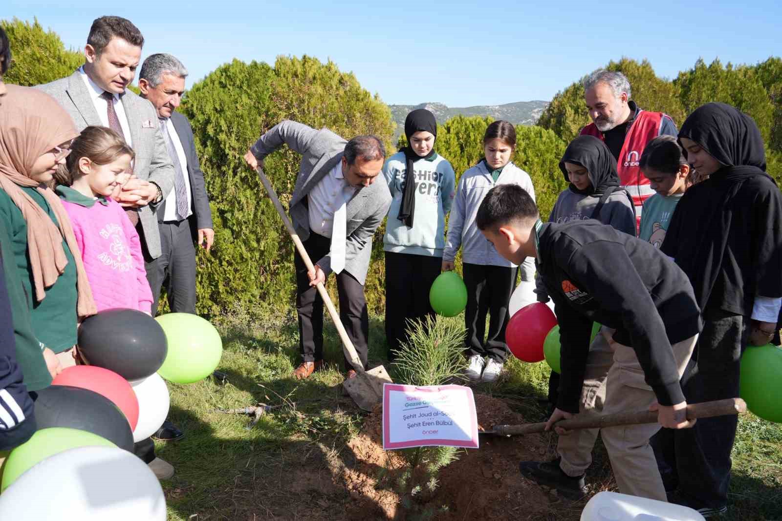 Gazze’deki çocukların hatırasına Muğla’da anlamlı fidan dikimi programı