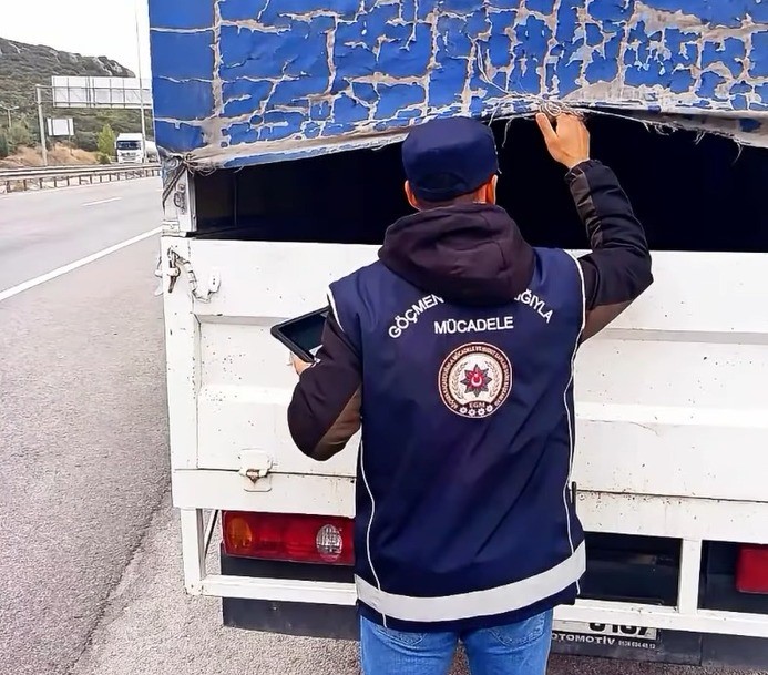 Bilecik’te göçmen kaçakçılığı ve hudut kapıları denetimleri sürüyor