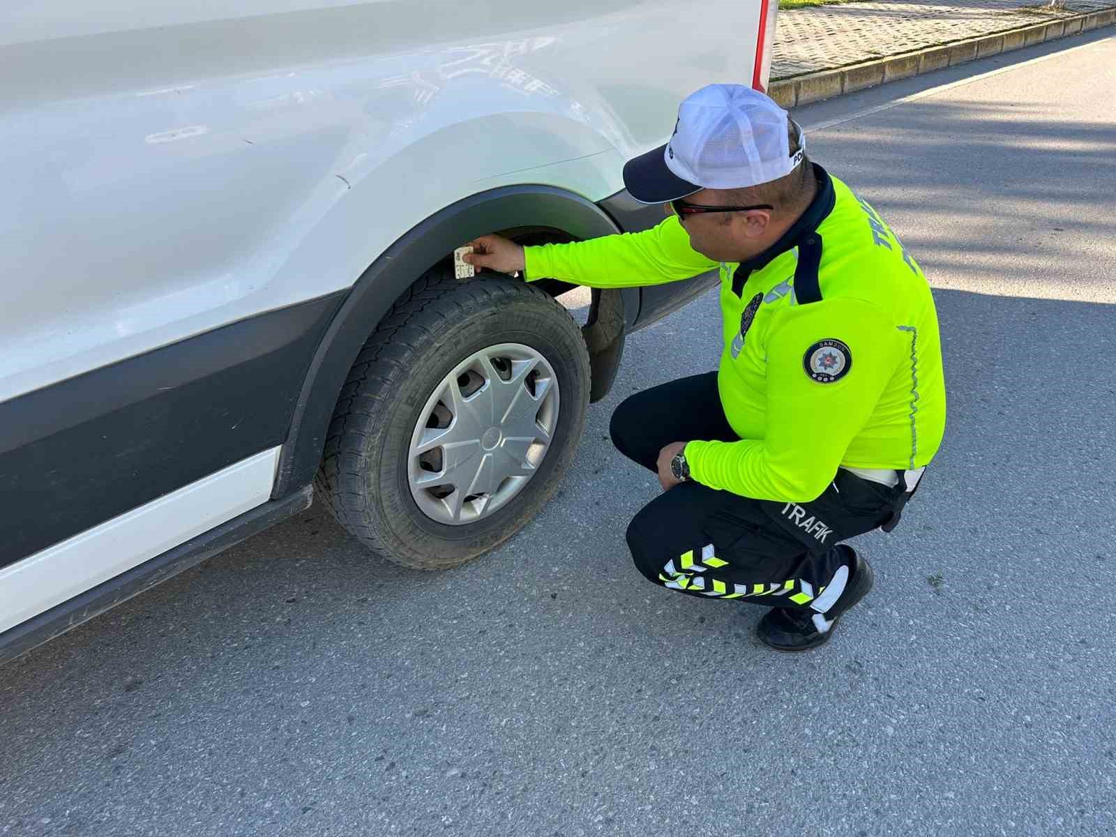 Okul servislerine kış lastiği denetimi