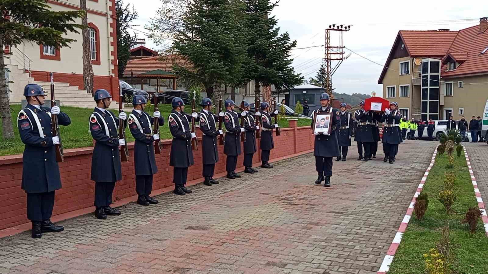 Çaycuma’da kalbine yenik düşen jandarma personeline son görev