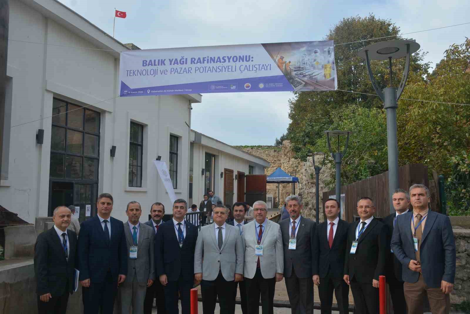 Balıkçılık sektörü Sinop’ta bir araya geldi: Balık yağı üretim potansiyeli ortaya çıkarılıyor