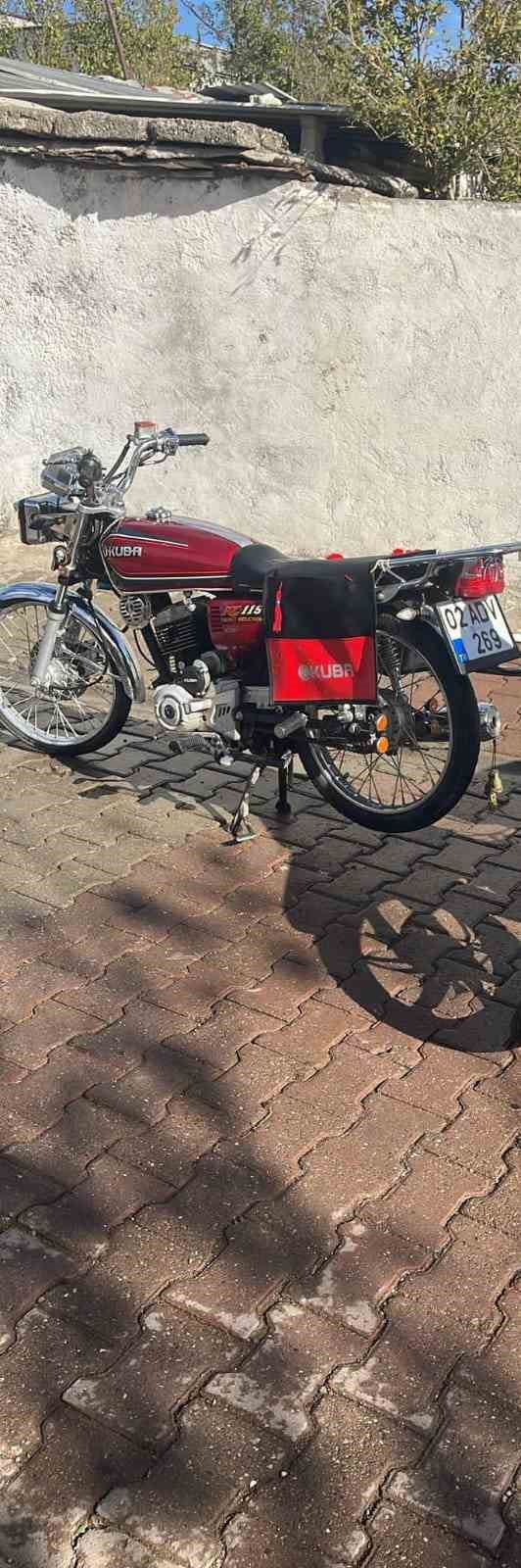 Park halindeki motosiklet çalındı