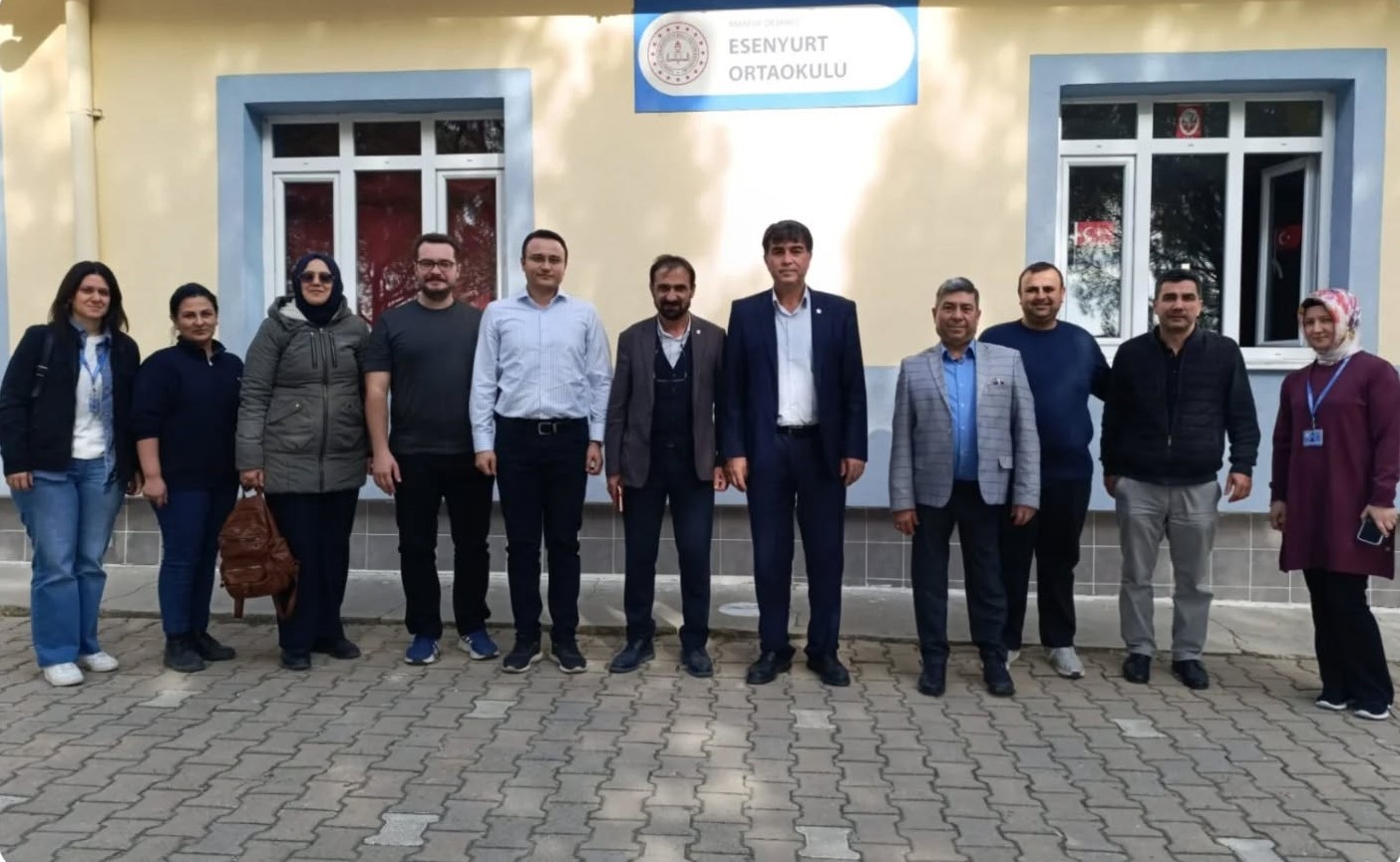 Eğitimcilerin talepleri Demirci&rsquo;de masaya yatırıldı
