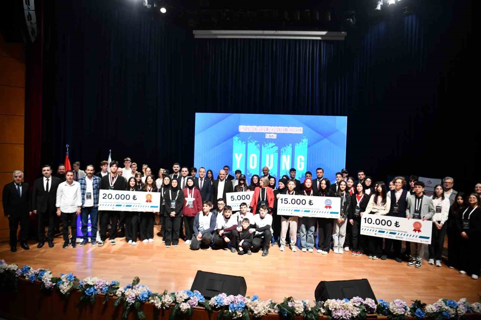 Fikirler yarıştı, gen&ccedil;ler &uuml;retti
