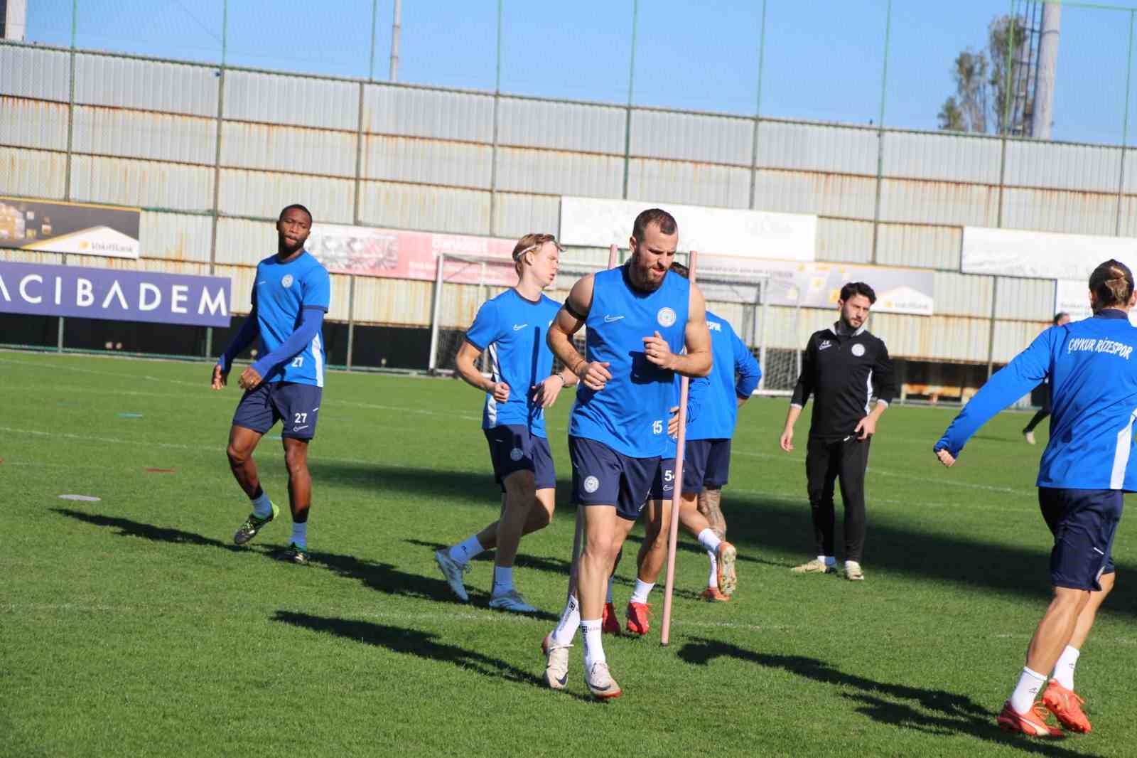 Jurecka: "Fenerbahçe’den puan alacağımıza inanıyoruz"