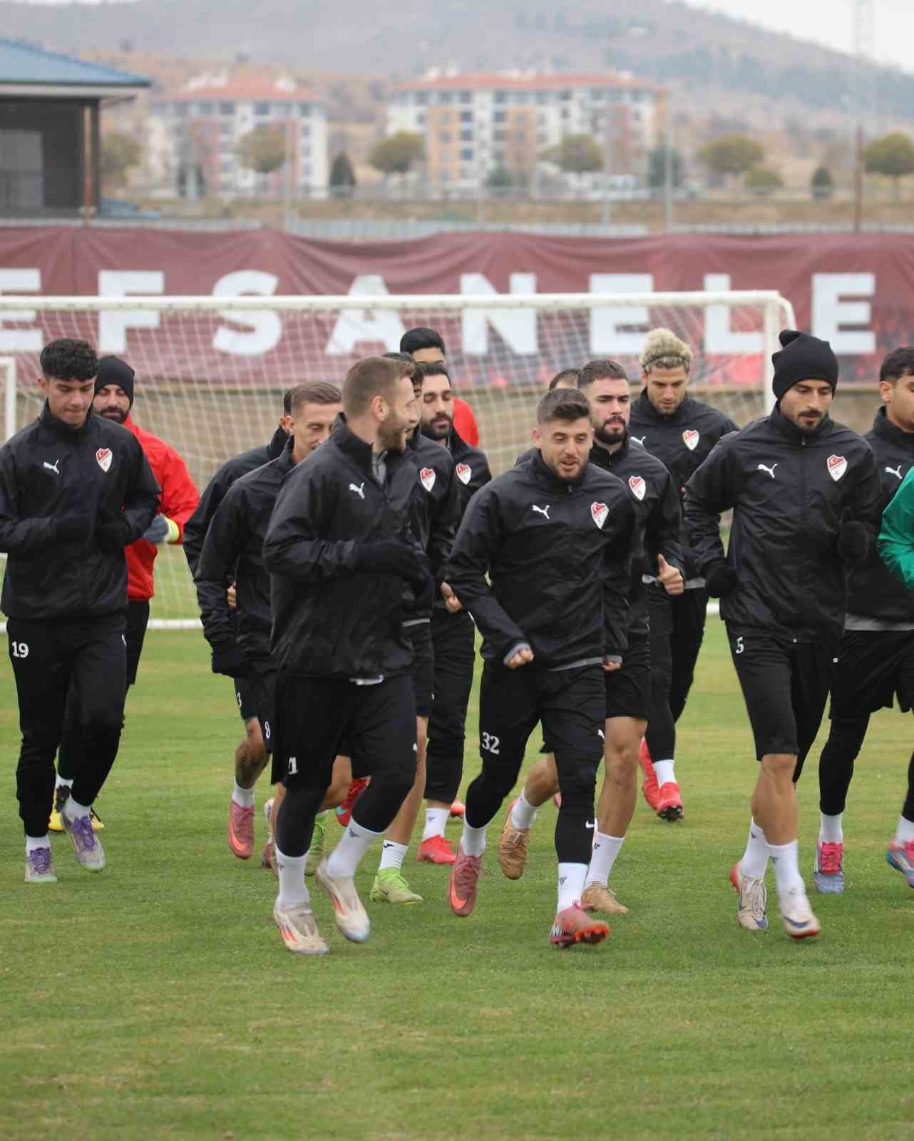 Elazığspor, hazırlıklarını sürdürüyor