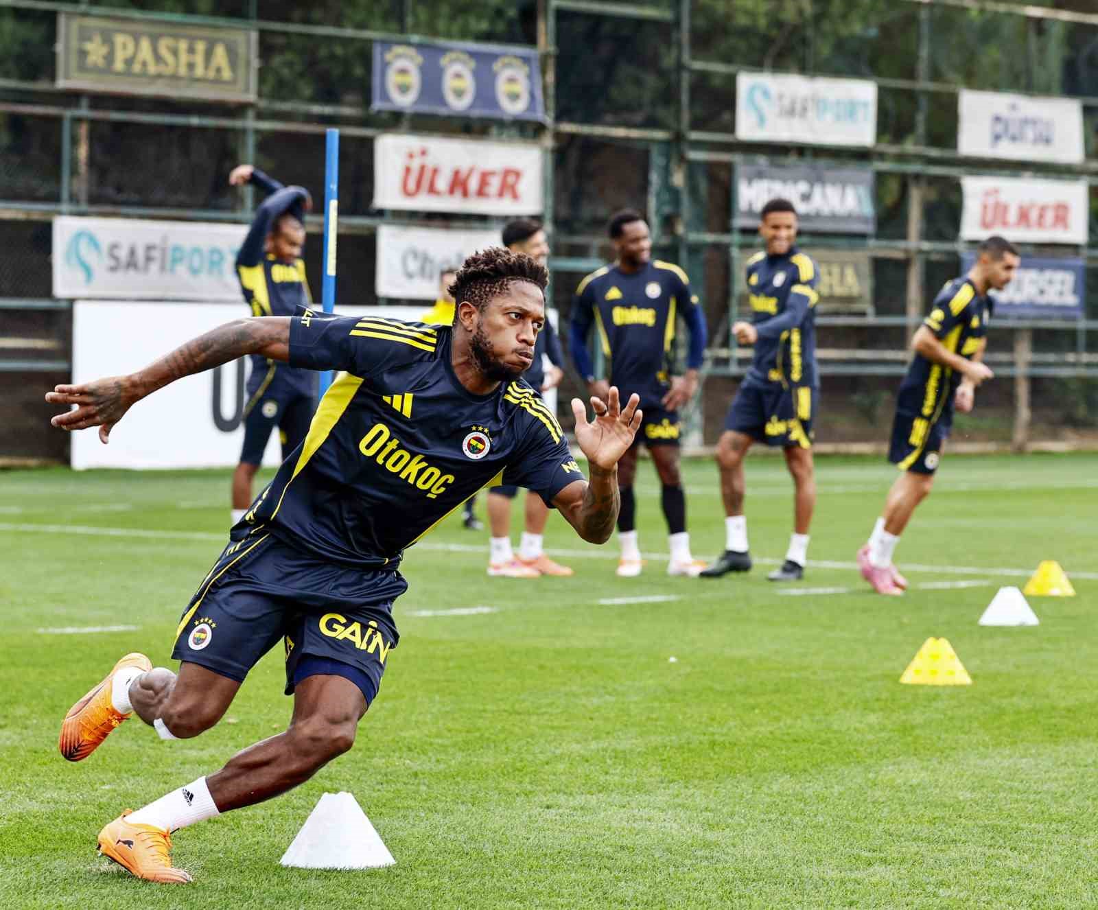 Fenerbahçe, Çaykur Rizespor maçı hazırlıklarını sürdürdü