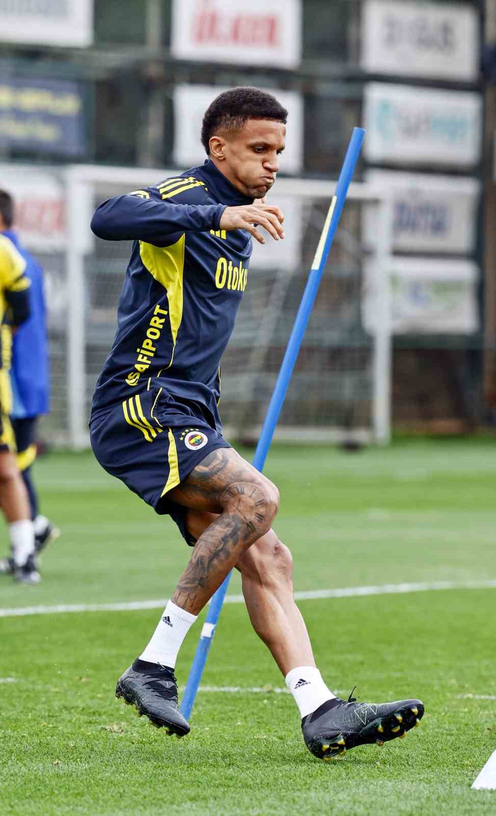 Fenerbahçe, Çaykur Rizespor maçı hazırlıklarını sürdürdü