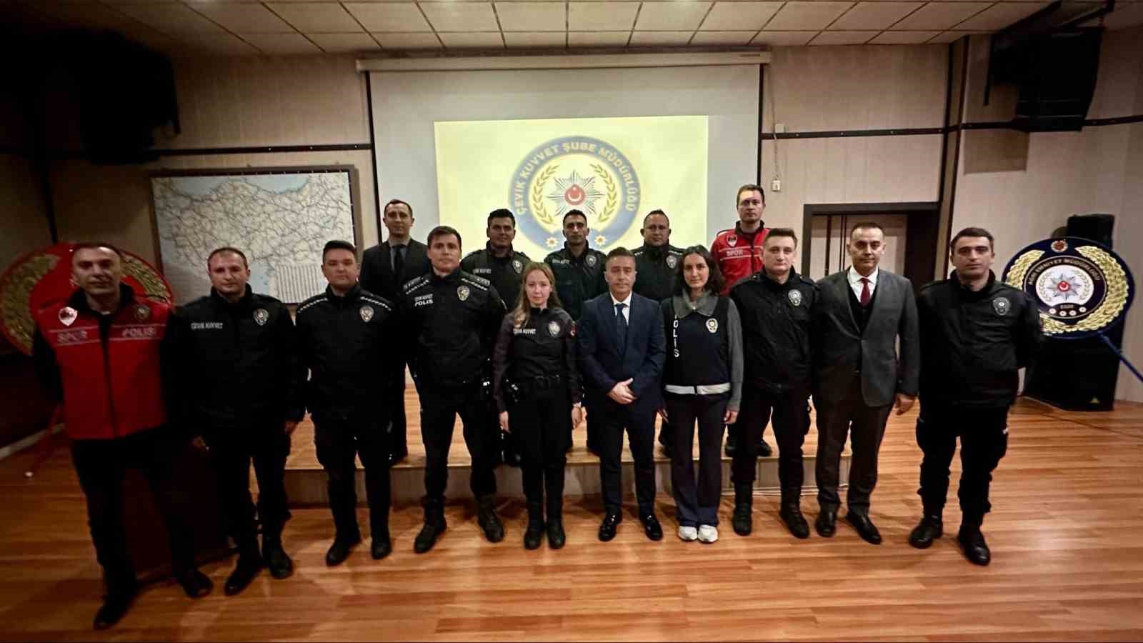 Ağrı Emniyet Müdürü Önder’den çevik kuvvete başarı belgesi