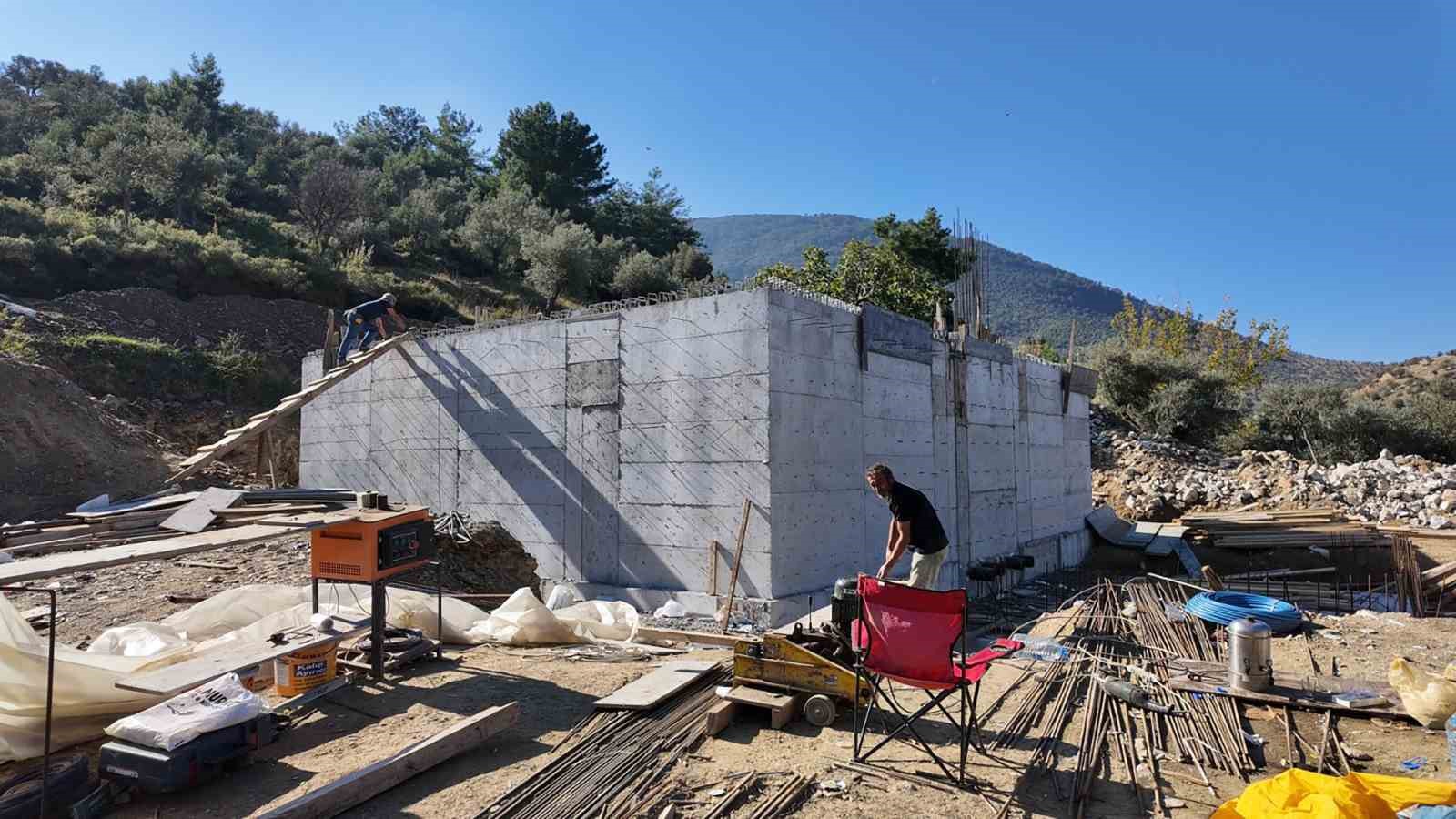Milas Bafa Mahallesi’nde içme suyu deposu yenileniyor