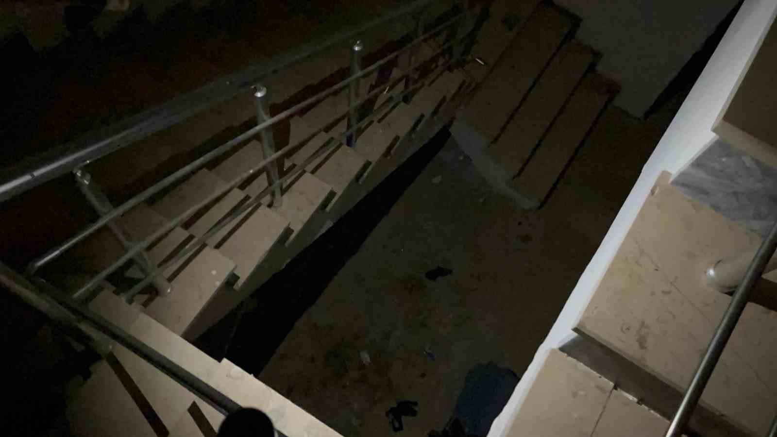 Tekirdağ&rsquo;da alkoll&uuml; vatandaş merdiven boşluğuna d&uuml;şt&uuml;
