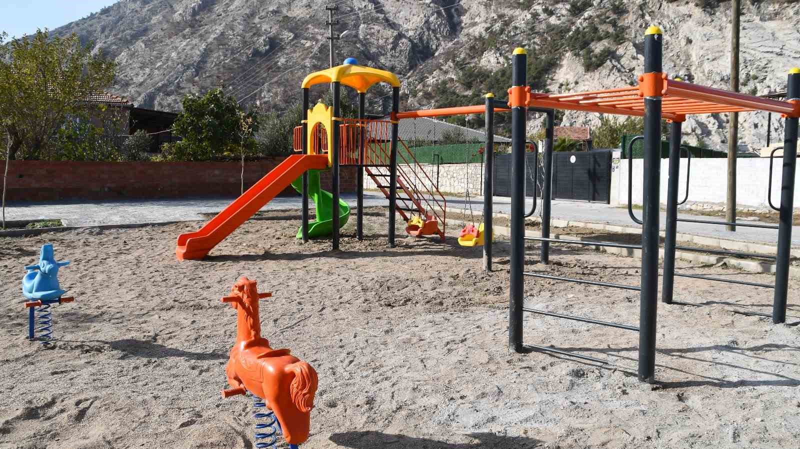 Söke Belediyesi’nden Sazlı Mahallesi’ne yeni Çocuk Oyun ve Dinlenme Alanı