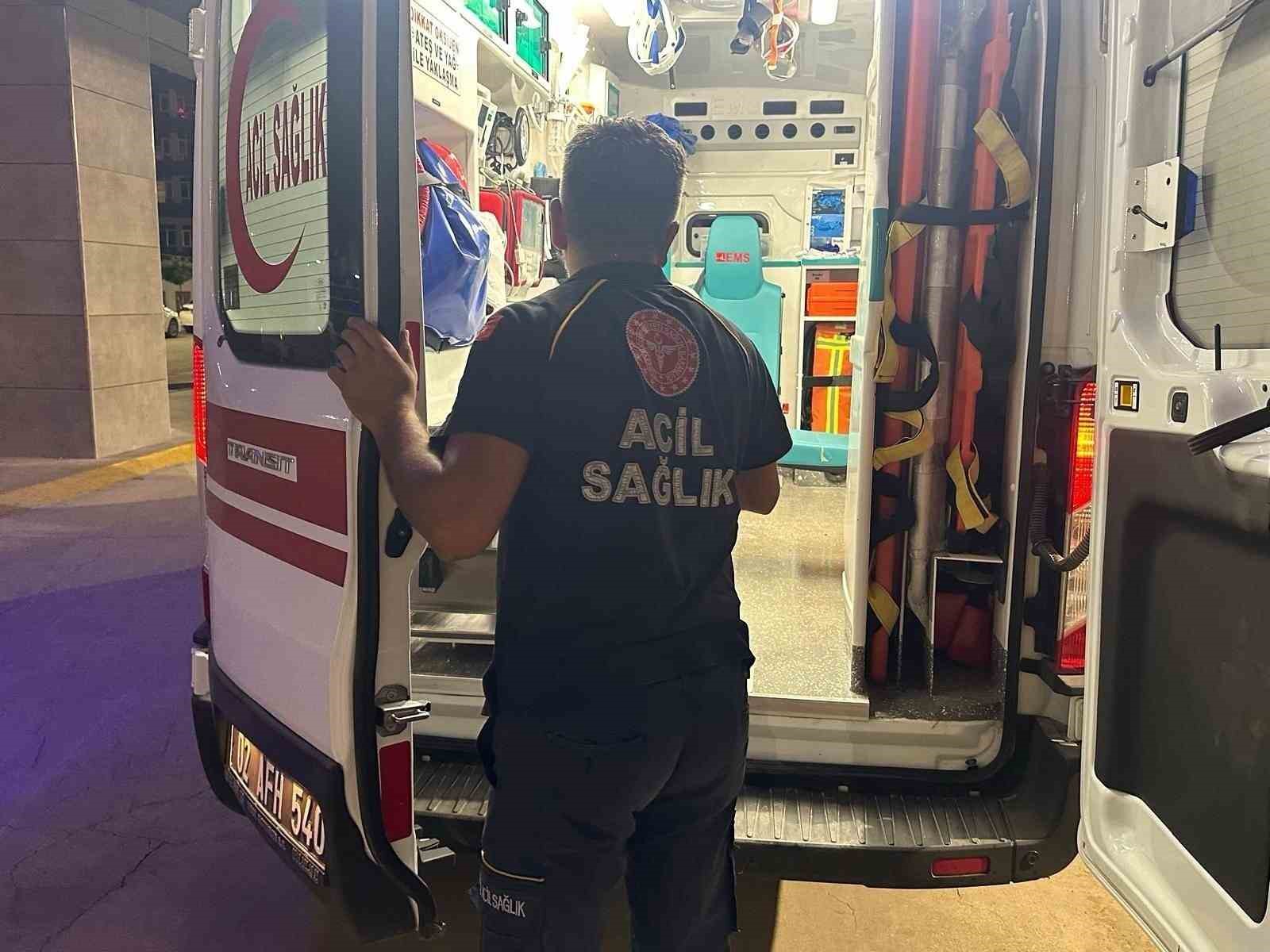 Çok sayıda hap içen genç kadın yaşam mücadelesi veriyor