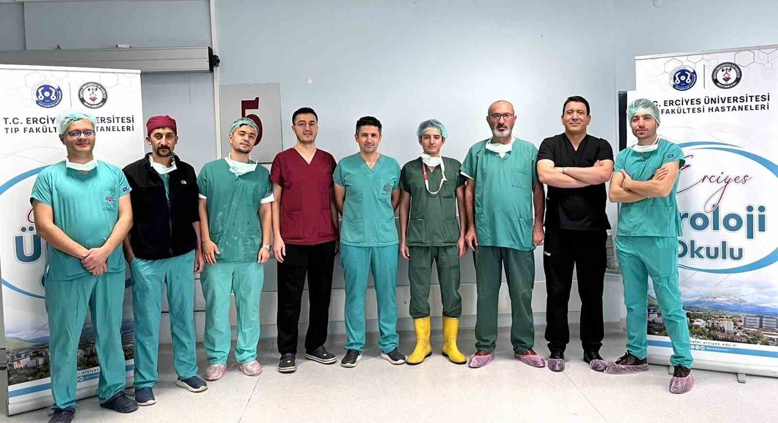 ERÜ Hastaneleri’nde, ‘Böbrek Taşlarında Retrograd İntrarenal Cerrahi (RIRS) Kursu’ düzenlendi