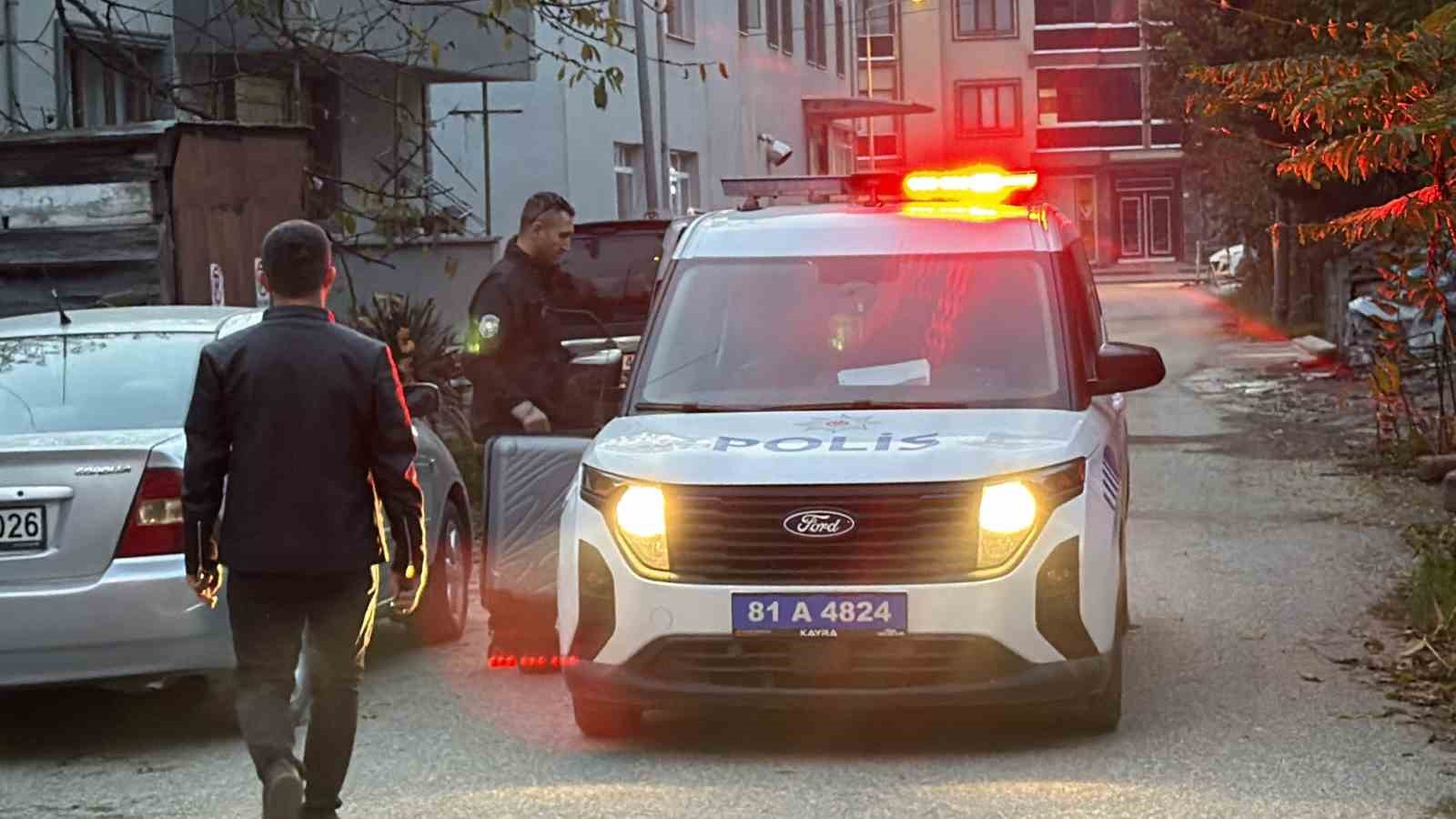 Düzce’de şüpheli çanta paniği