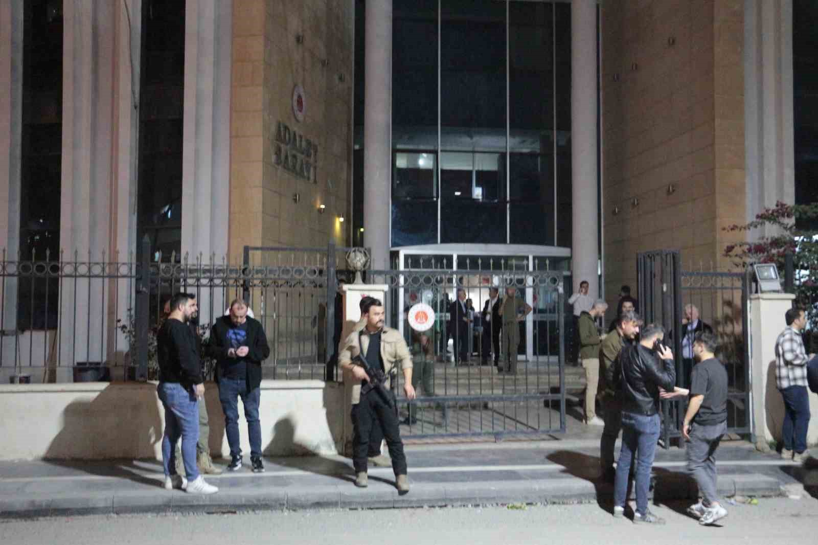 Cizre’de adliye önündeki silahlı saldırı olayına ilişkin 4 şahıs tutuklandı