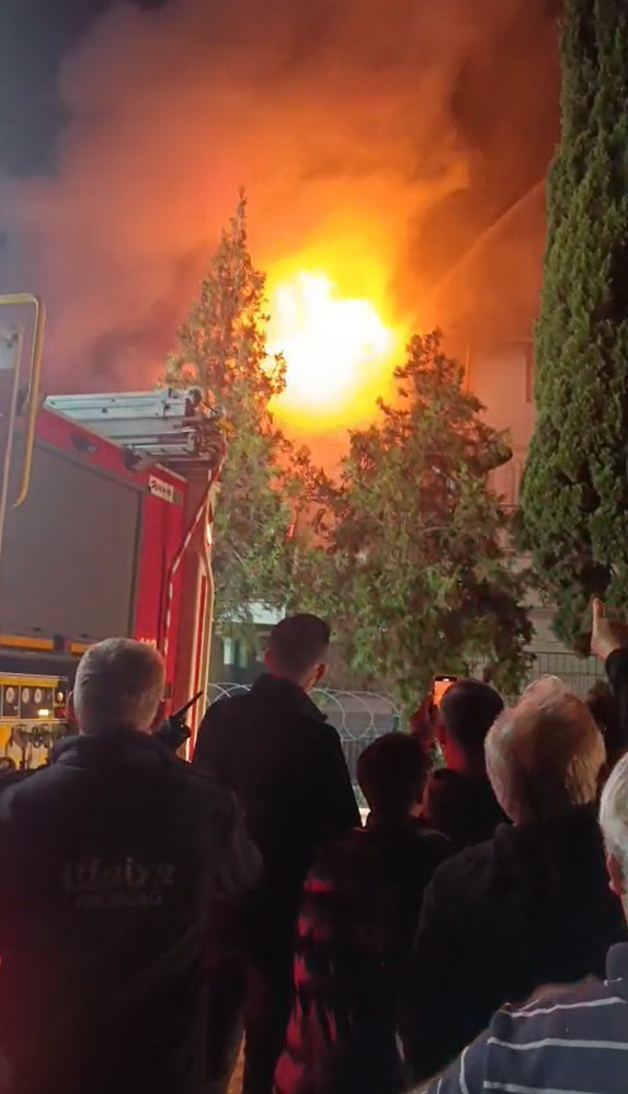 Tekirdağ&rsquo;da yazlık sitede ev yangını
