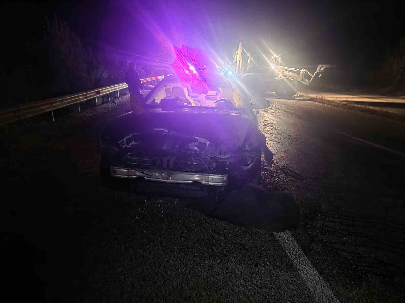 Sinop Belediye Başkanı’nın makam aracı domuz sürüsüne çarptı: Başkan kazayı yara almadan atlattı