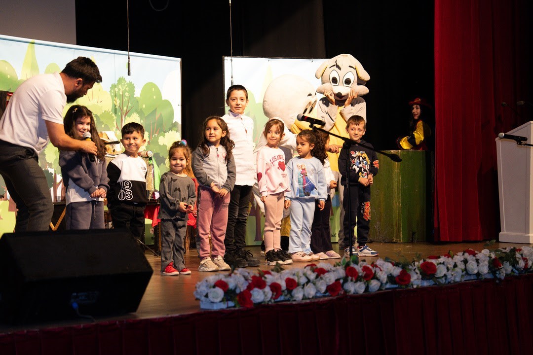 G&ouml;lbaşı Belediyesi&rsquo;nin d&uuml;zenlediği &lsquo;&Ccedil;ocuk Tiyatrosu G&uuml;nleri&rsquo;ne miniklerden yoğun ilgi
