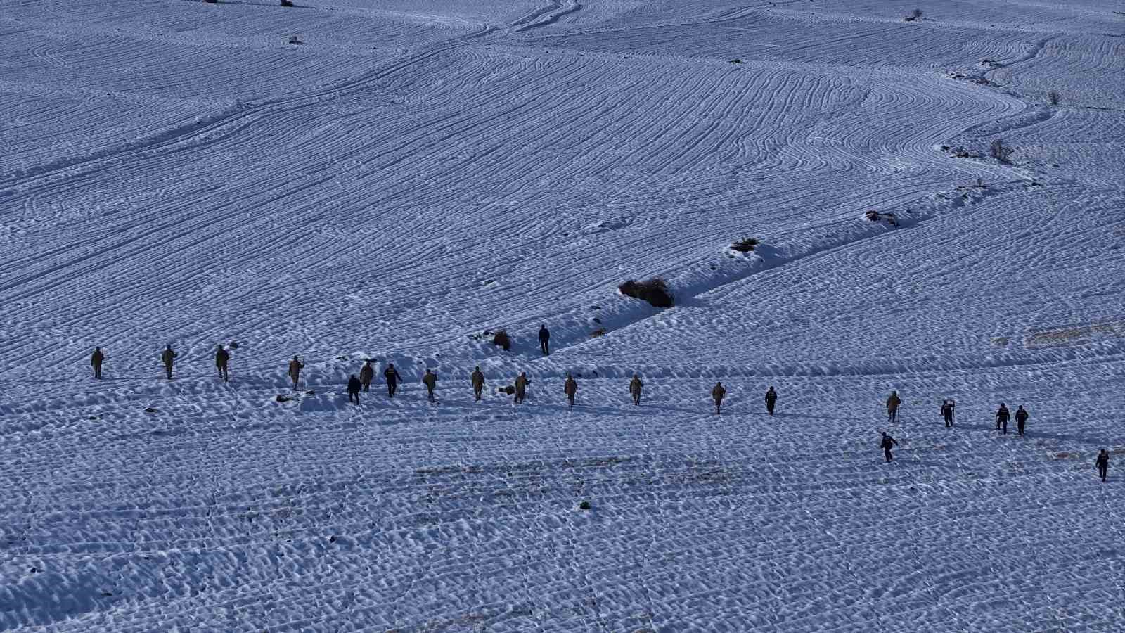Sivas’ta 7 gün önce kaybolan yaşlı adamı arama çalışmaları sürüyor