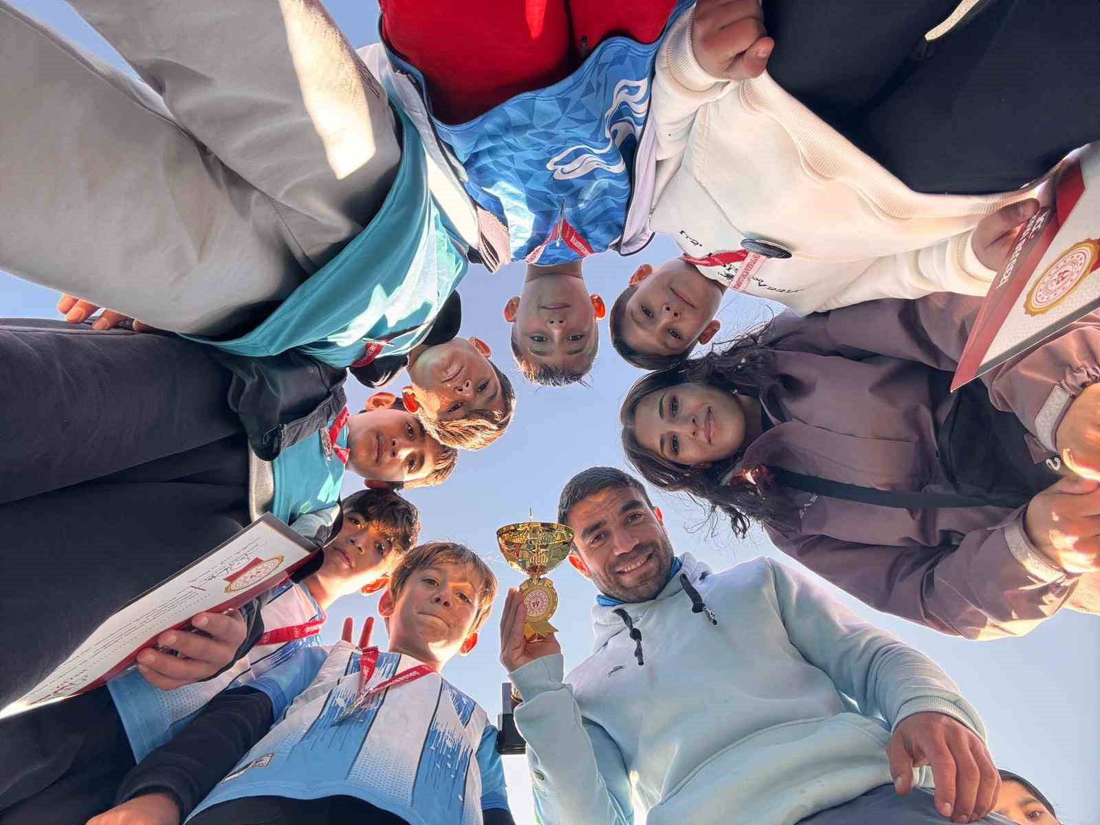 Cumhuriyet Ortaokulundan çifte başarı