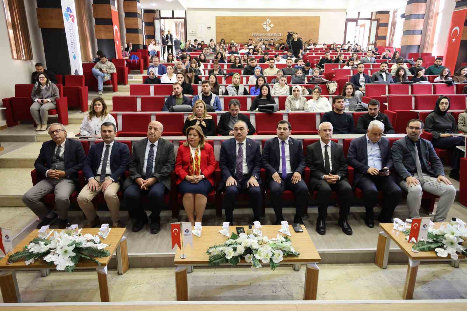 HKÜ’de Türkiye-Azerbaycan dostluğu ve stratejik ortaklığı