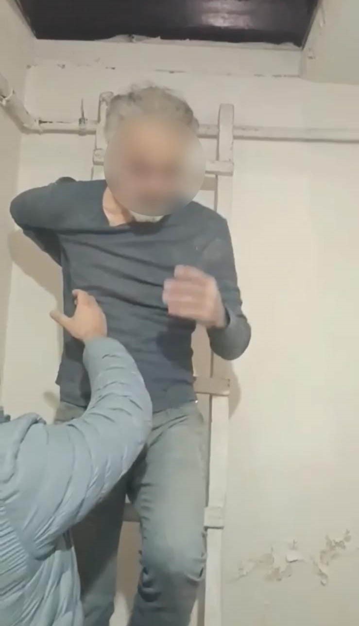 3 yıl hapisle aranan şahıs saklandığı çatıda yakalandı