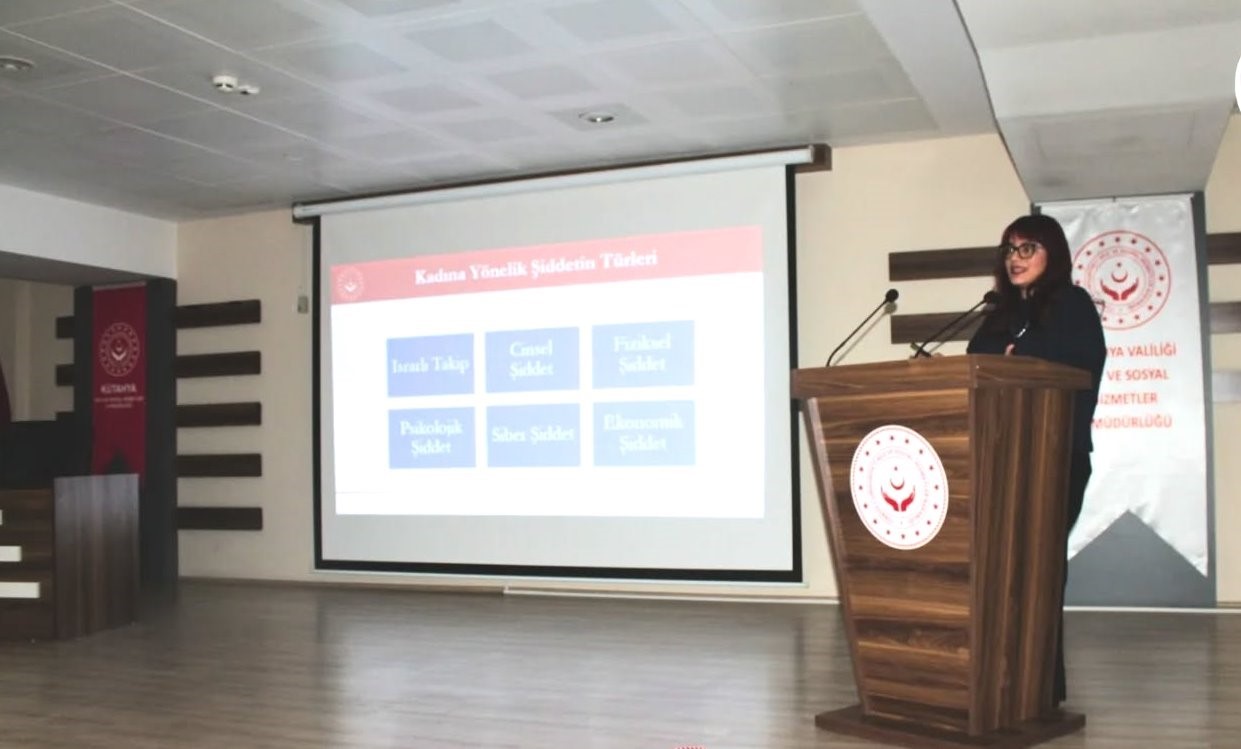 Kütahya’da kamu personeline kadına yönelik şiddetle mücadele semineri