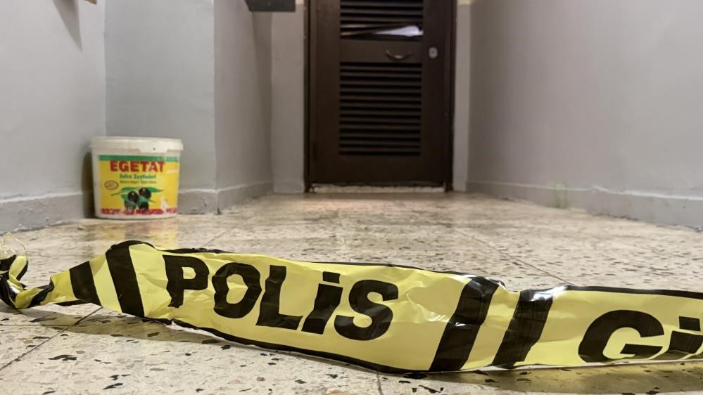 Annesi ve ağabeyini öldüren şahısla ilgili şok gelişme: Halüsinasyonlar görüp kızları tehdit etmiş