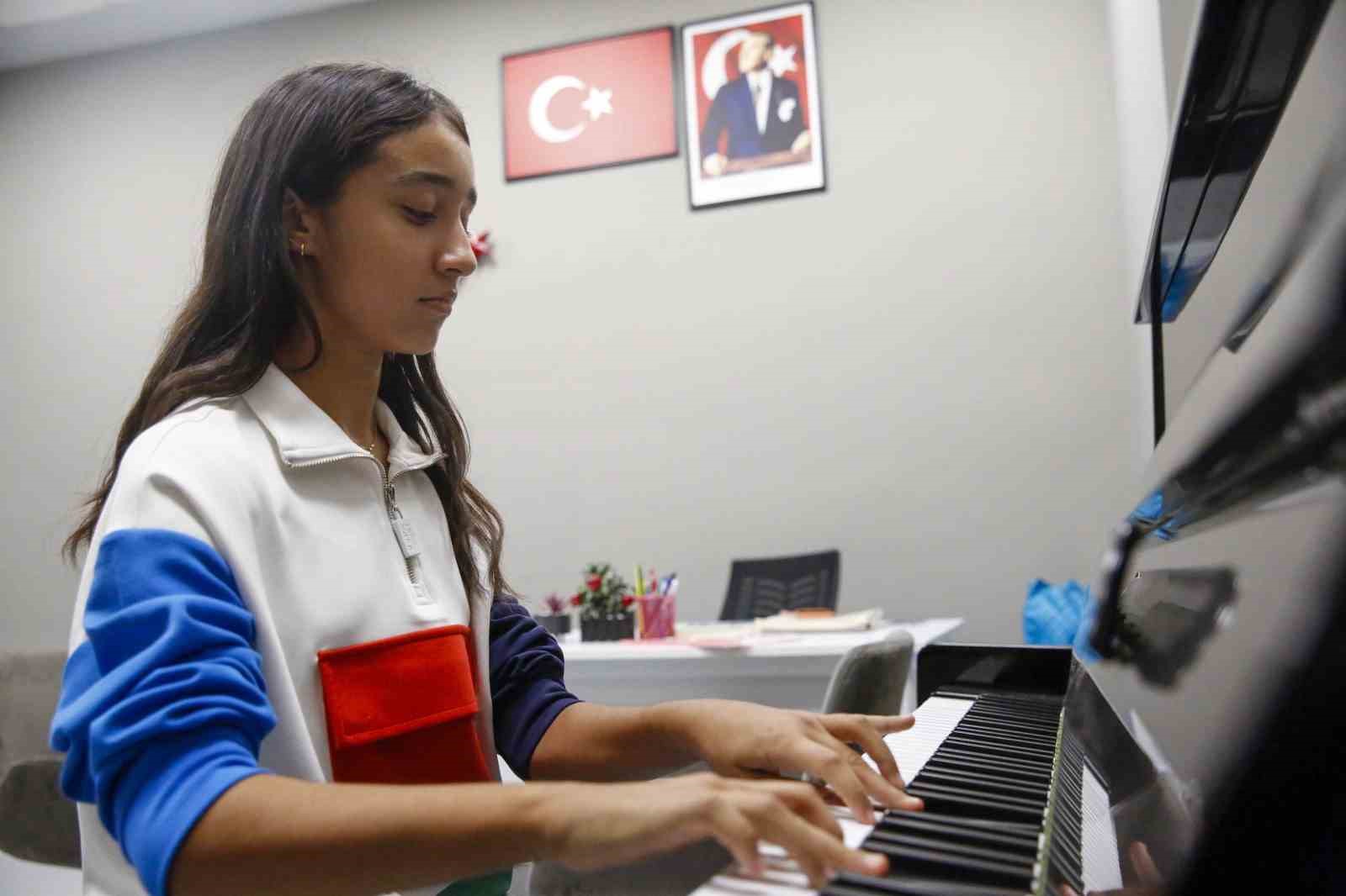 Büyükşehir’den Antalyalı çocuklara destek