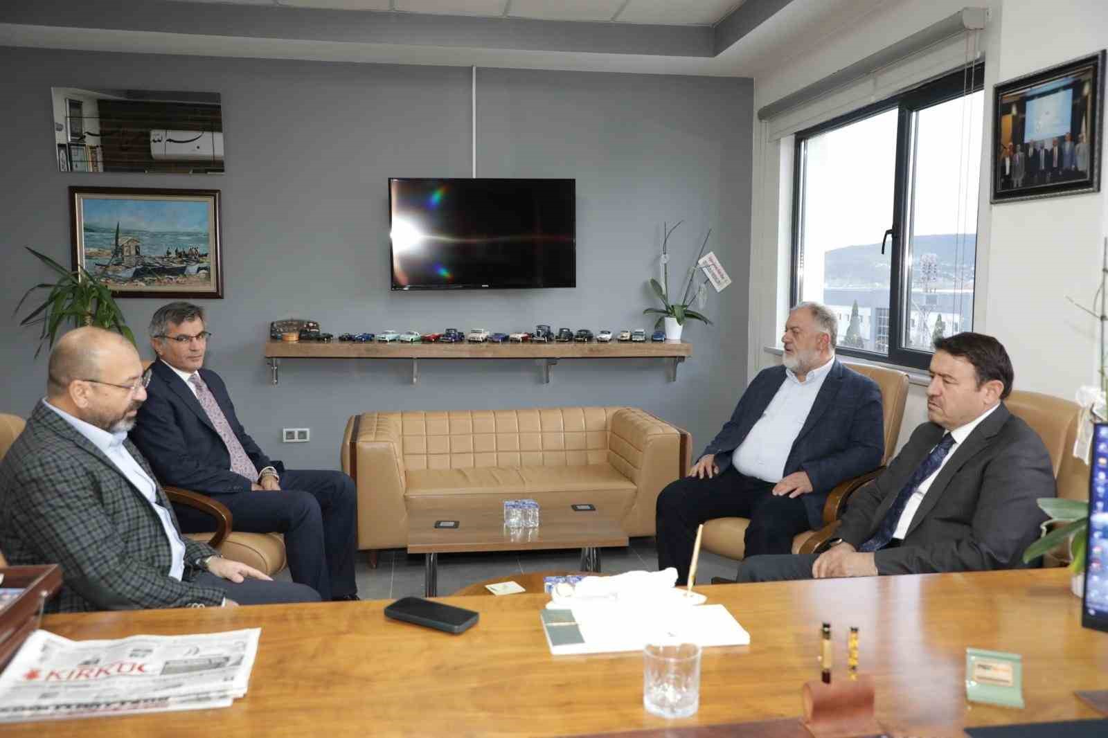 K&uuml;tahya Valisi Musa Işın&rsquo;dan Eskioğlu ailesine taziye ziyareti
