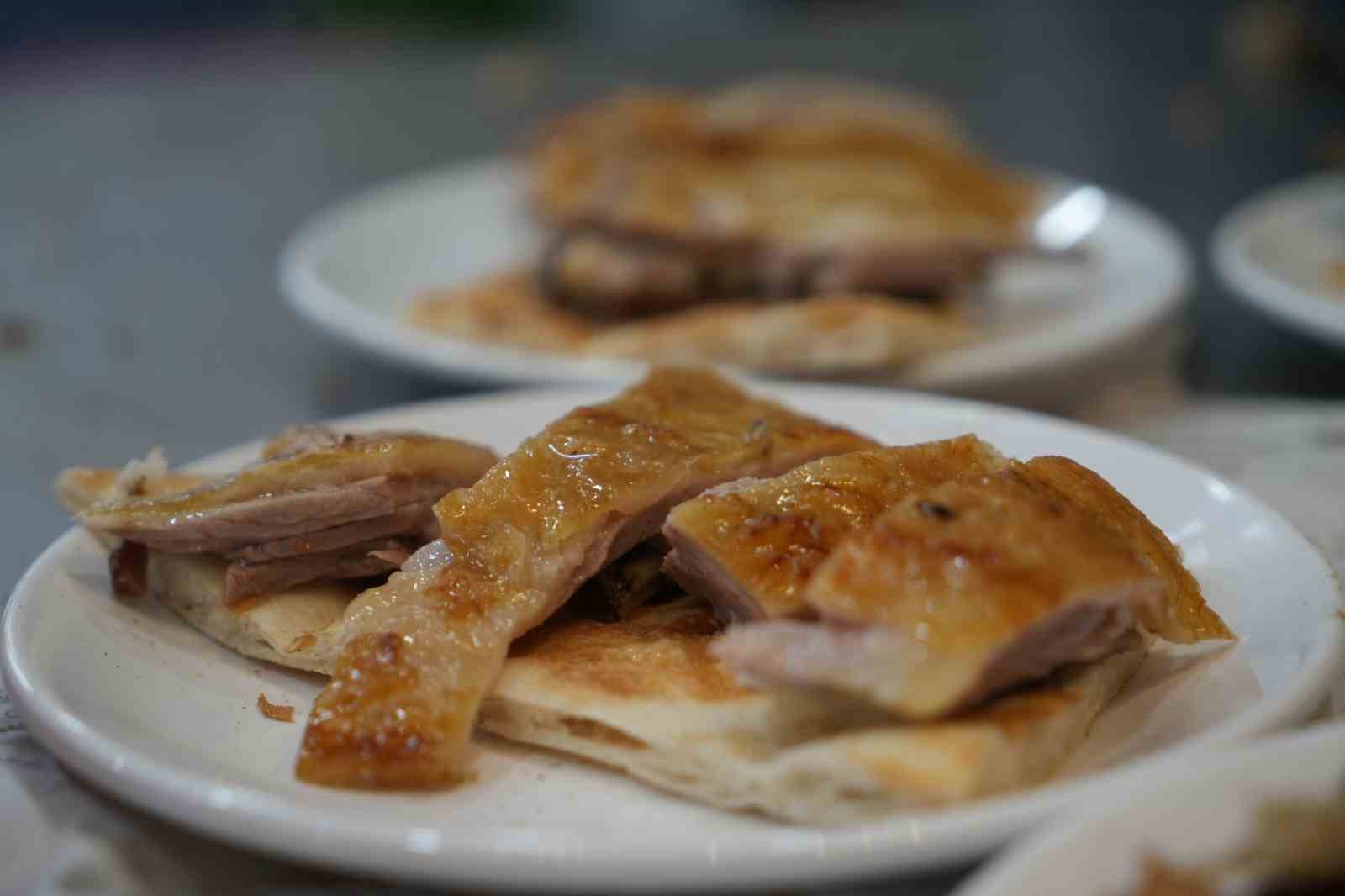 Muş’ta 15 yıllık ustalıkla büryan geleneği yaşatılıyor