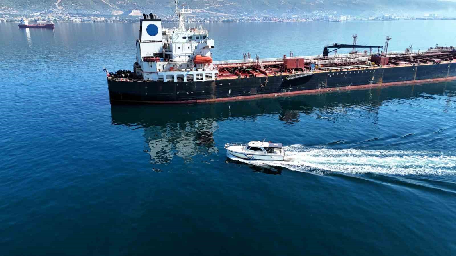 İzmit Körfezi’nden 7 bin 90 metreküp atık ayrıştırıldı