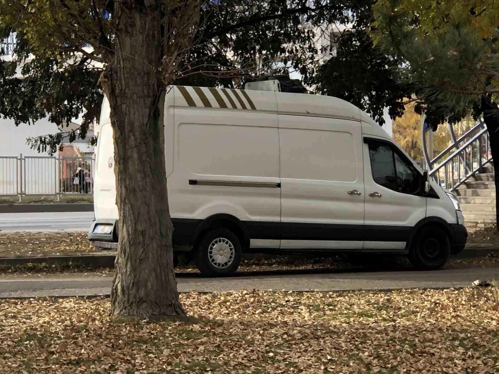 &lsquo;Dur&rsquo; ihtarına uymayan &ccedil;ekme belgeli aracın s&uuml;r&uuml;c&uuml;s&uuml;ne 11 bin 427 TL ceza kesildi
