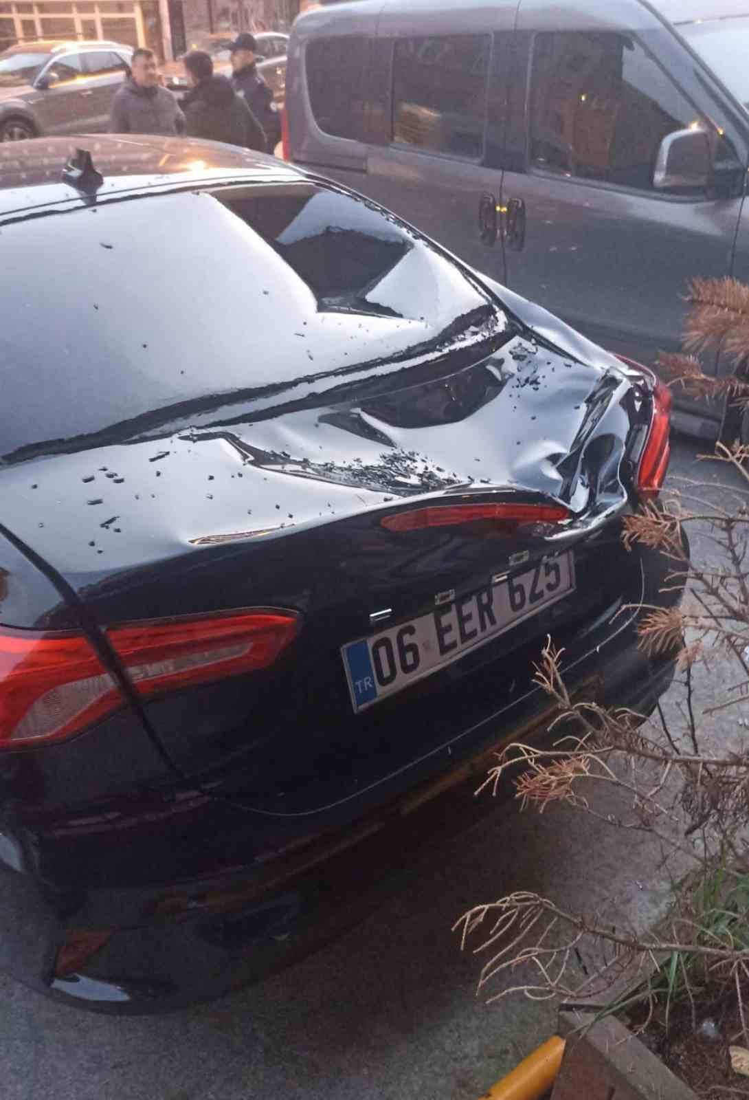 85 yaşındaki kadın d&ouml;rd&uuml;nc&uuml; kattan belediye başkanının makam aracının &uuml;zerine d&uuml;şt&uuml;
