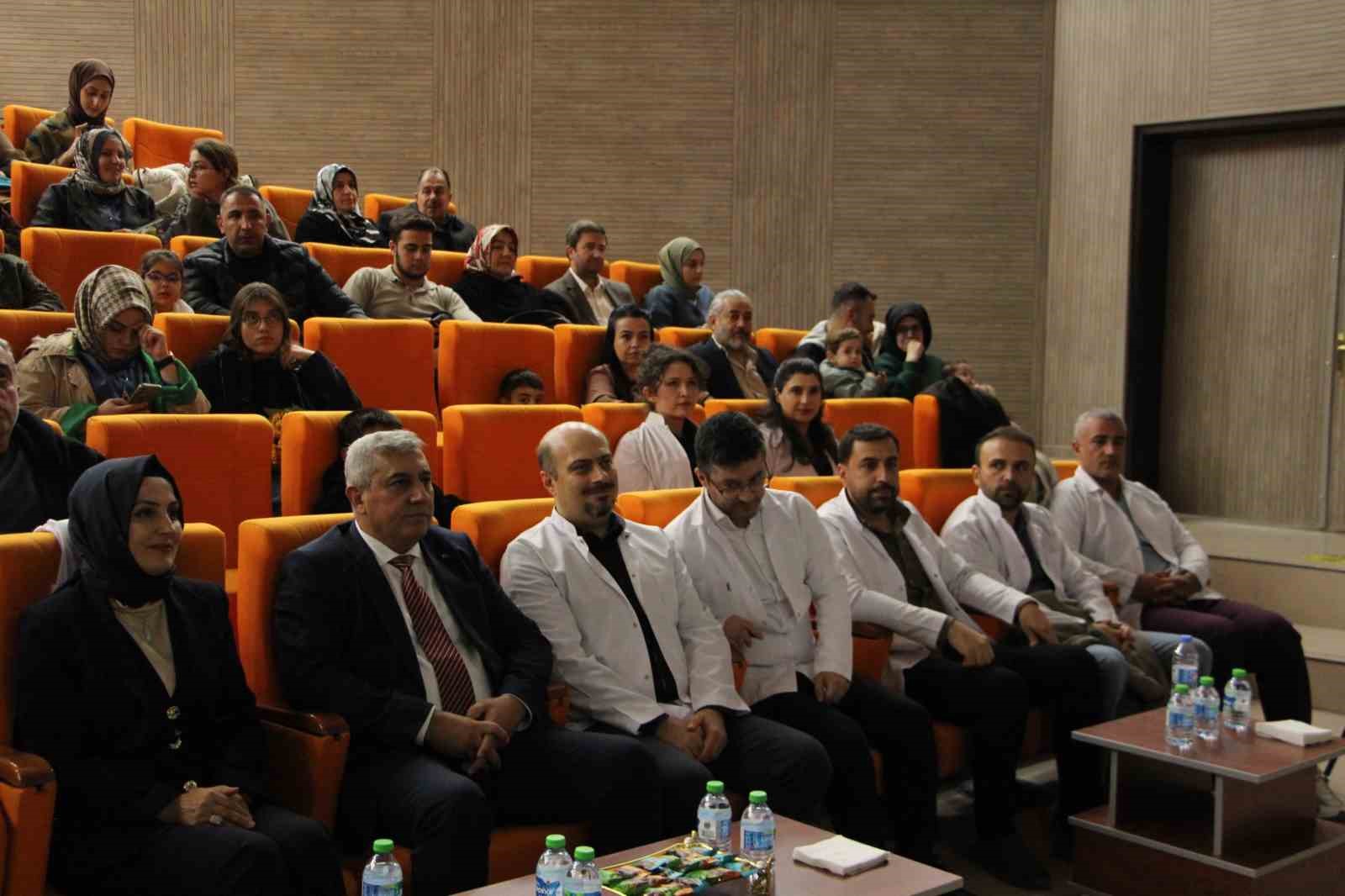 F&Uuml;&rsquo;de beyaz &ouml;nl&uuml;k giyme t&ouml;reni d&uuml;zenlendi
