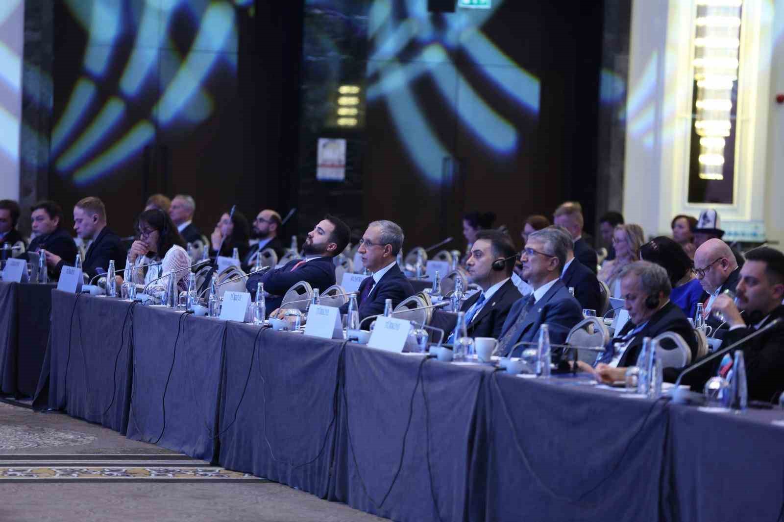 MHP Milletvekili Aydın, Akdeniz Forumu&rsquo;nda, Gazze&rsquo;deki insanlık dramını ve kalıcı barış &ccedil;ağrısını dile getirdi
