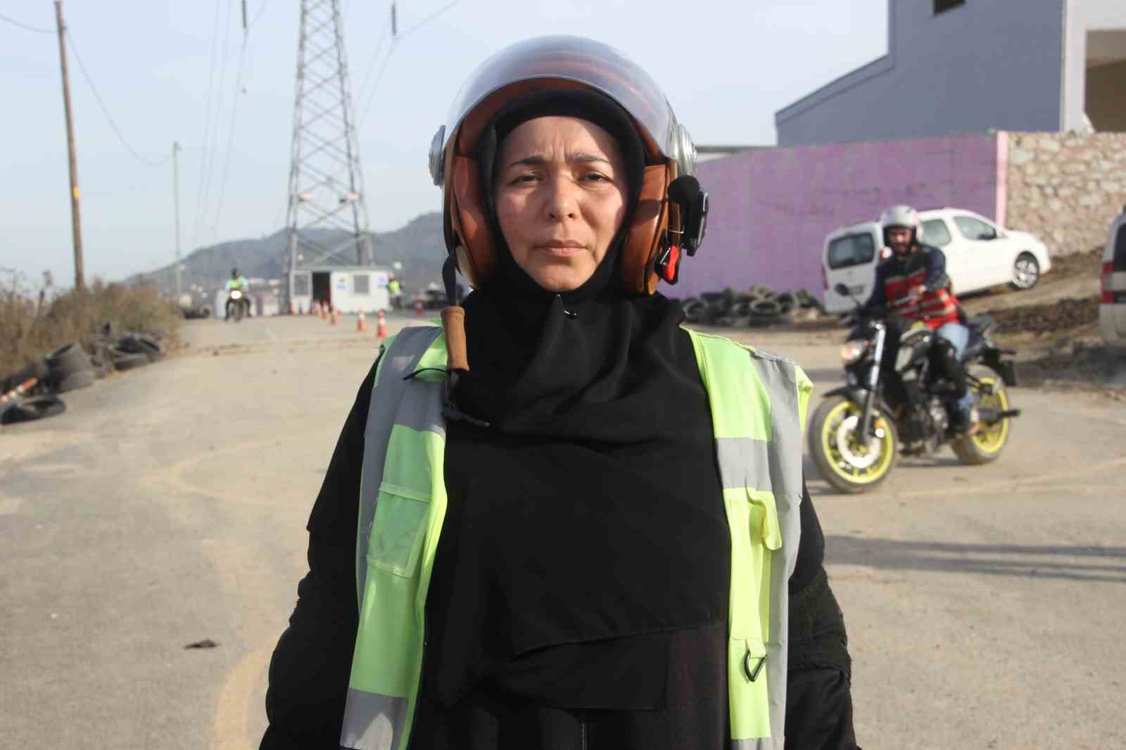 Motosiklet sürücülerinin tehlikeli ‘eğitim pisti’ alanı
