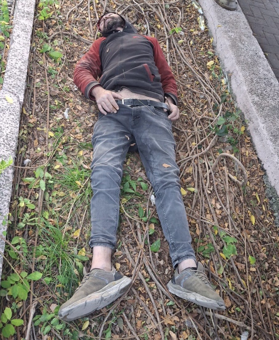 Hastane bahçesinde baygın bulunan şahıs hayatını kaybetti