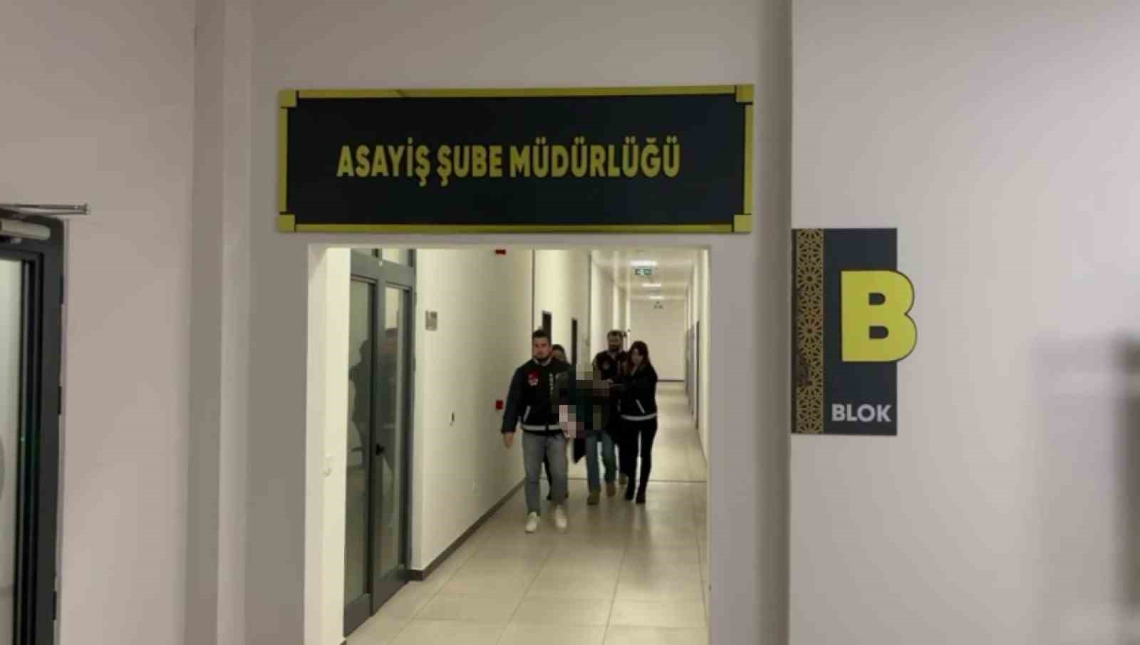 18 yıl önce göbek bağıyla öldürülen bebeğin annesi: "Lavaboda düştü"