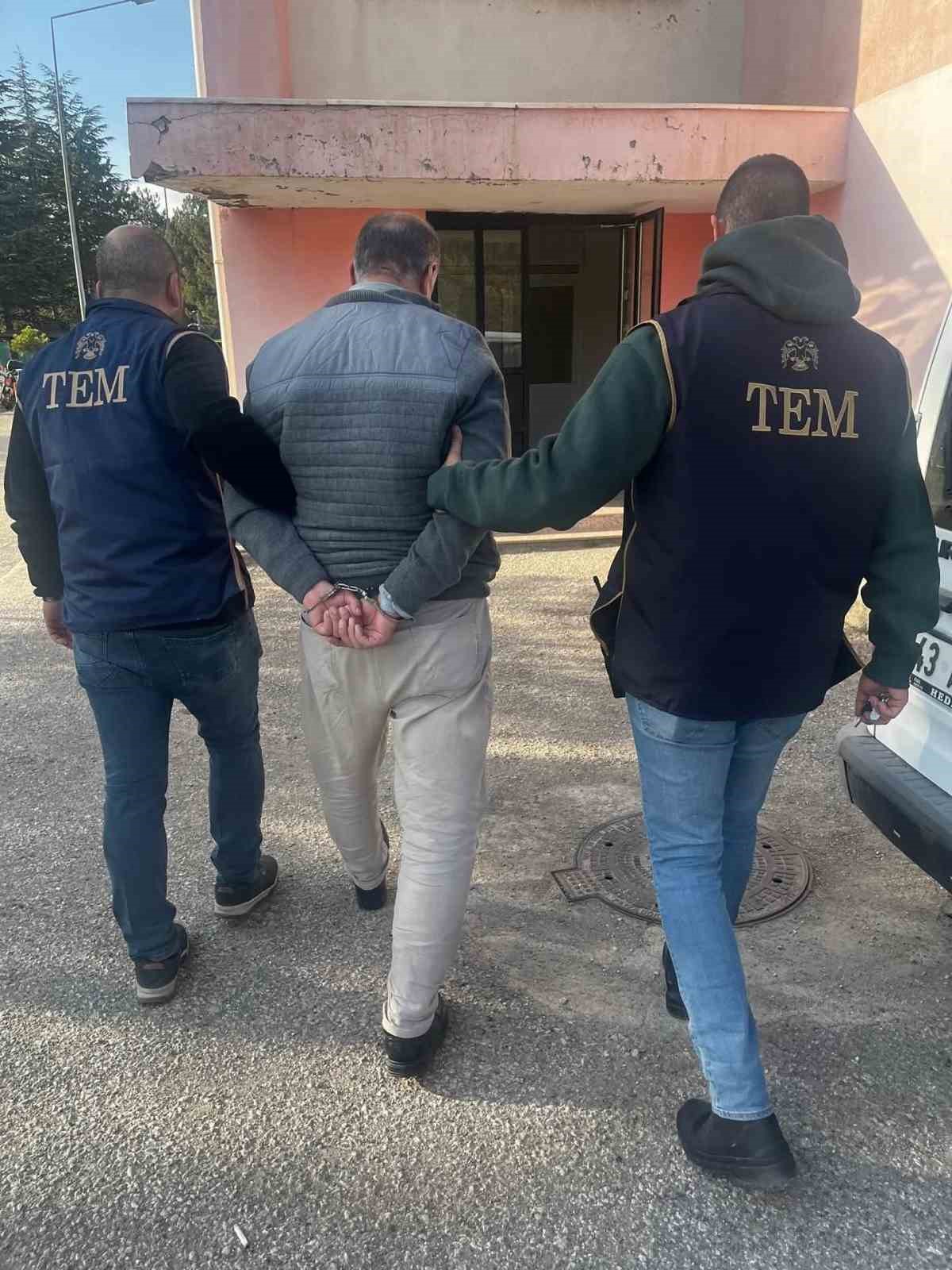 Kütahya’da FETÖ şüphelisi saklandığı evde yakalandı