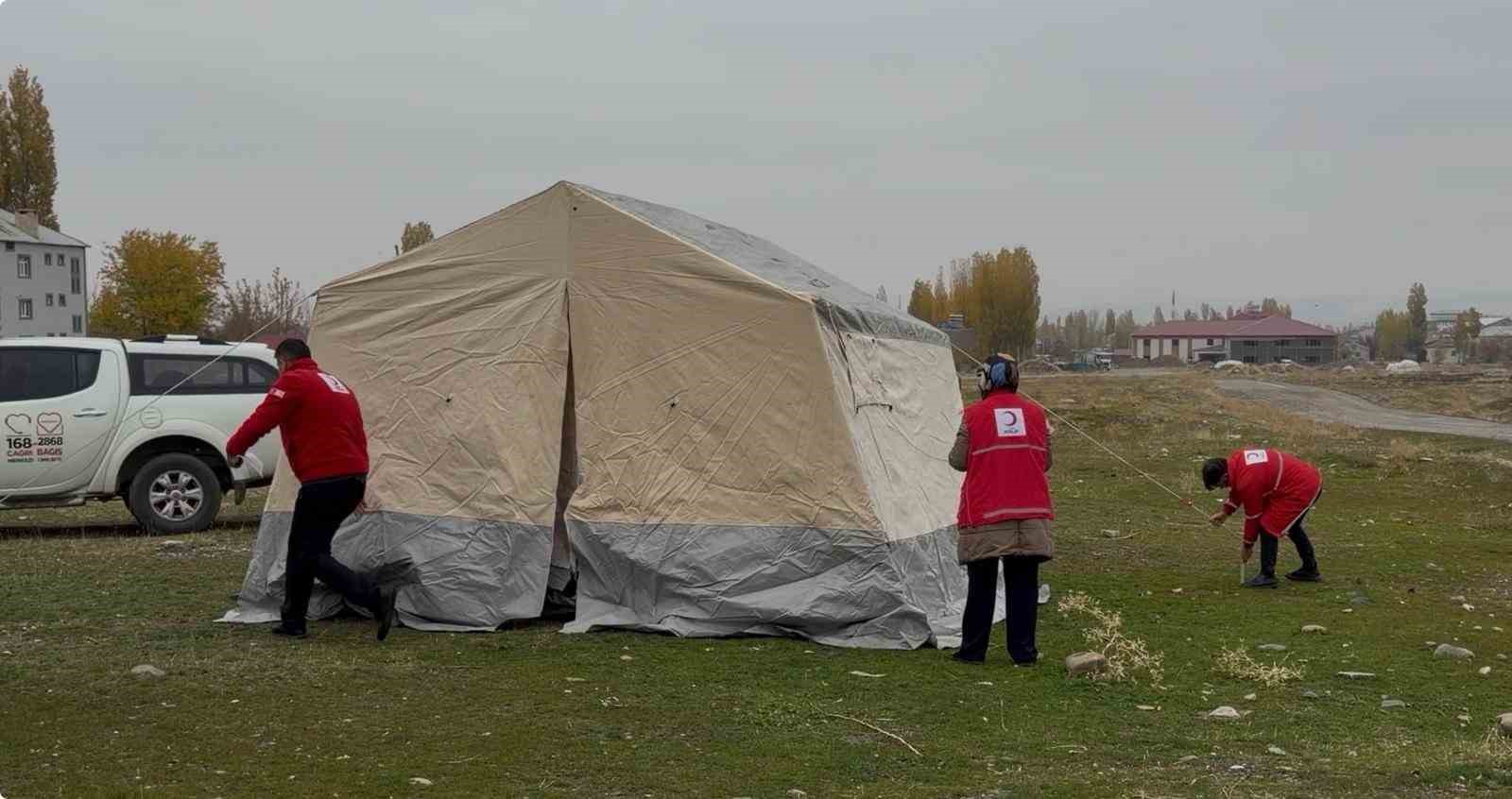 Muş’ta Kızılay ekiplerinden afet yönetimi için saha tatbikatı