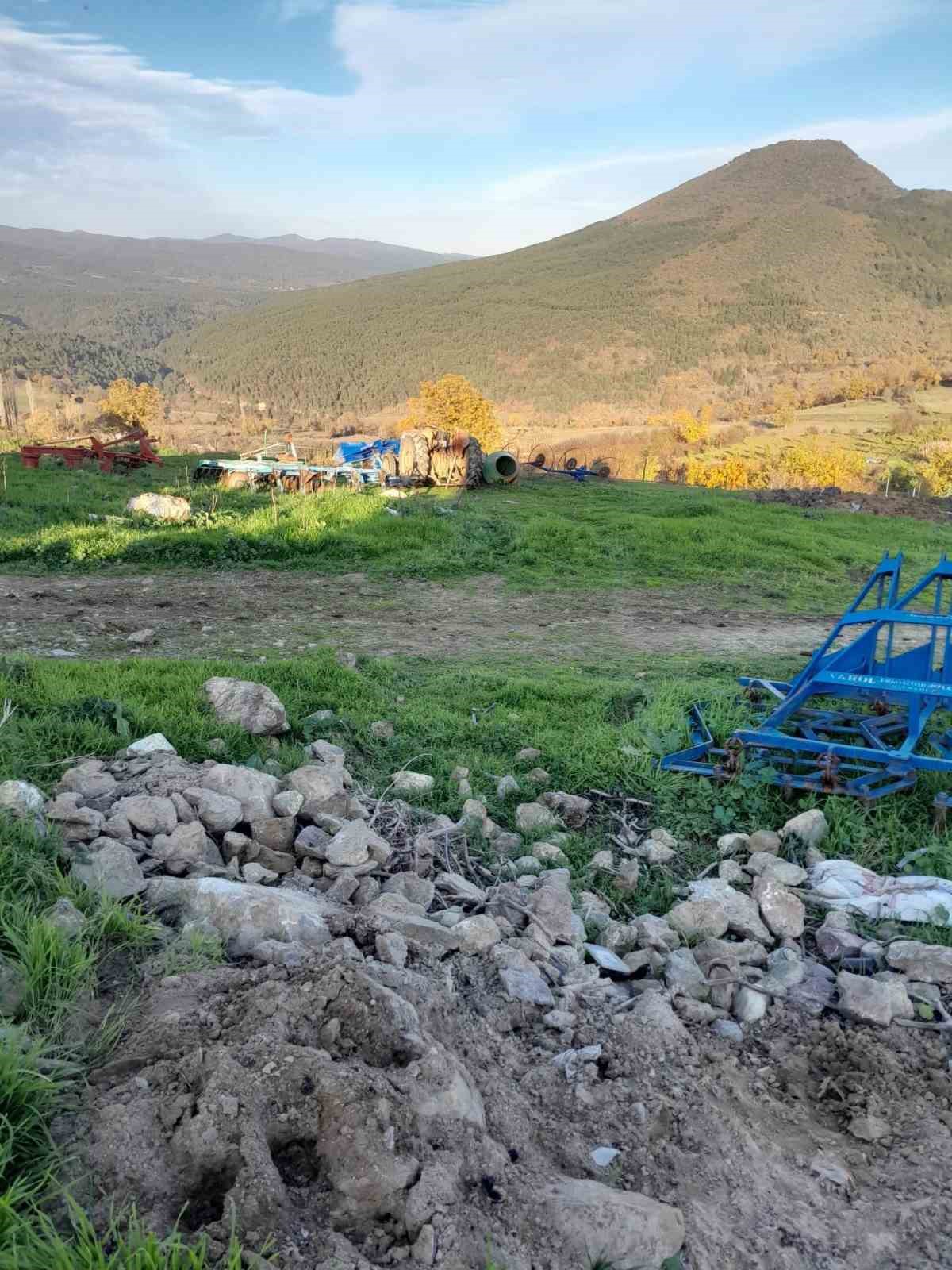 Bilecik’te traktörün altında kalan yaşlı adam hayatını kaybetti