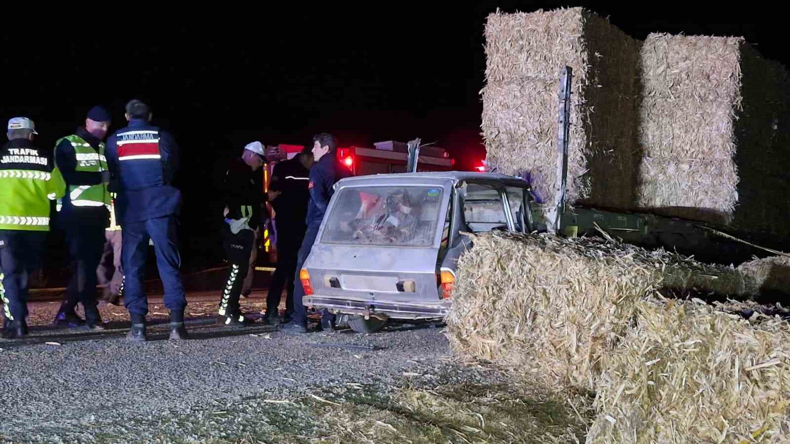 Karaman’da otomobil tıra ok gibi saplandı: Karı-koca hayatını kaybetti - gundem kategorisinde hidayet kanber tarafından yazılan haber görseli