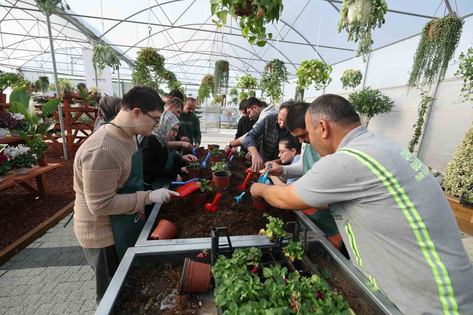 Çayırova’da özel bireyler doğayla buluştu