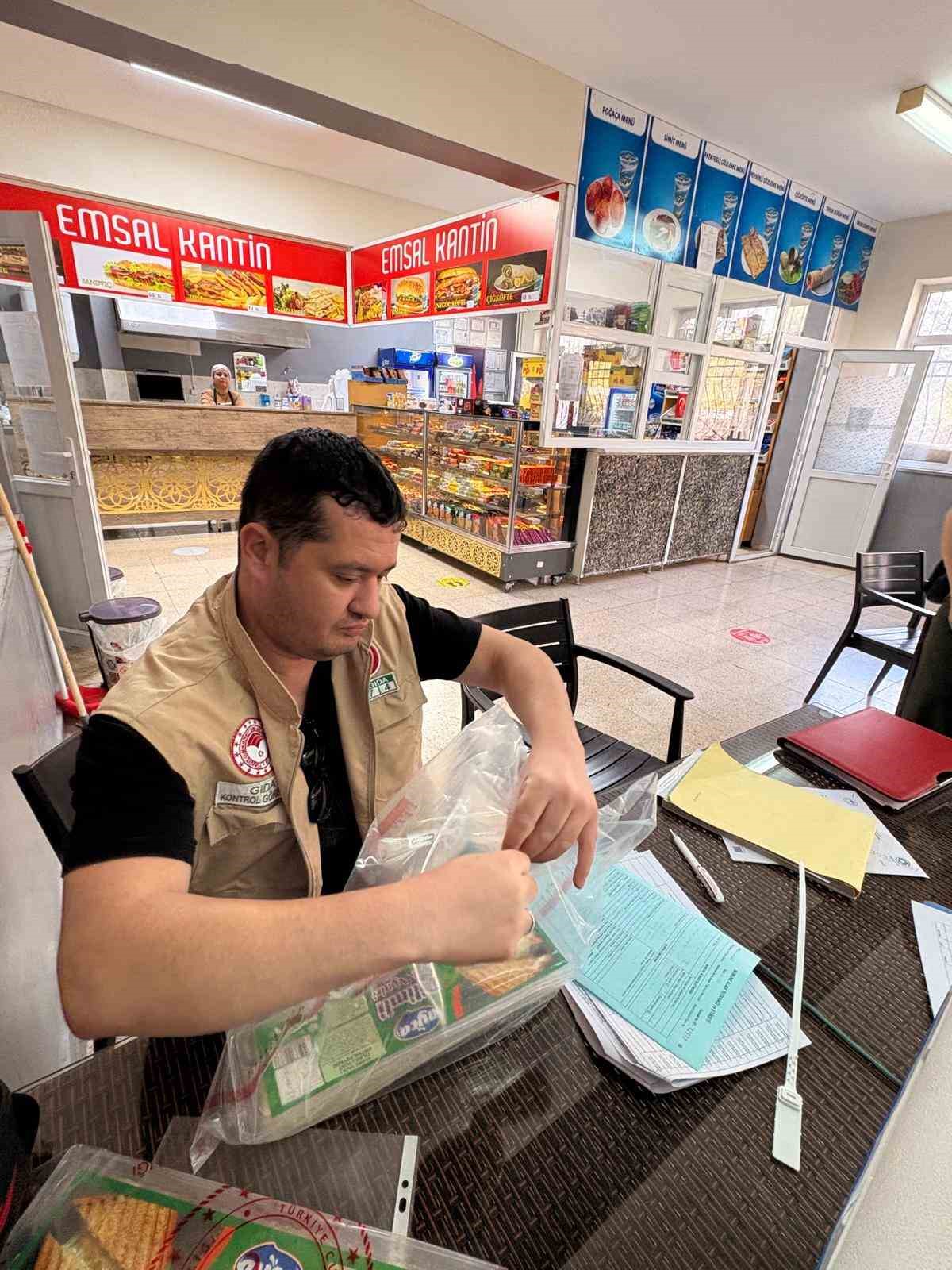 Adana’da gıda işletmelerinde denetim: 66 milyon lira ceza kesildi, 18 iş yeri kapatıldı 