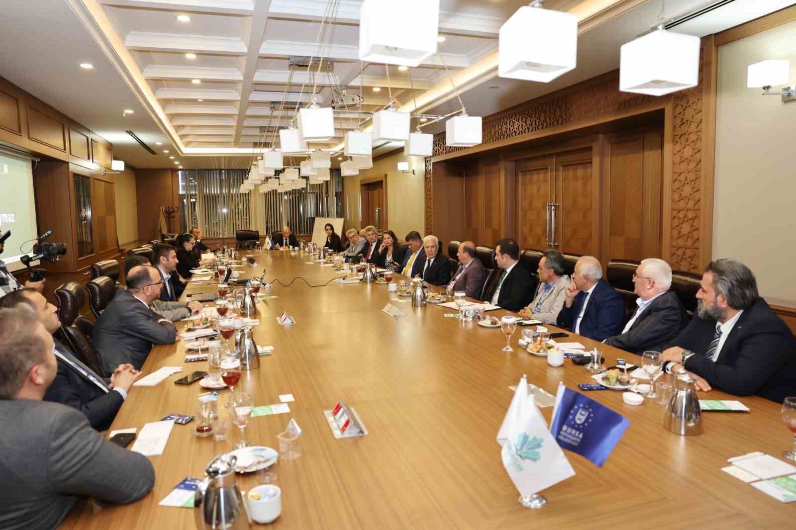 Bursa Büyükşehir Belediye Başkanı Bozbey: "Su tüketen sanayi tartışılmalı"
