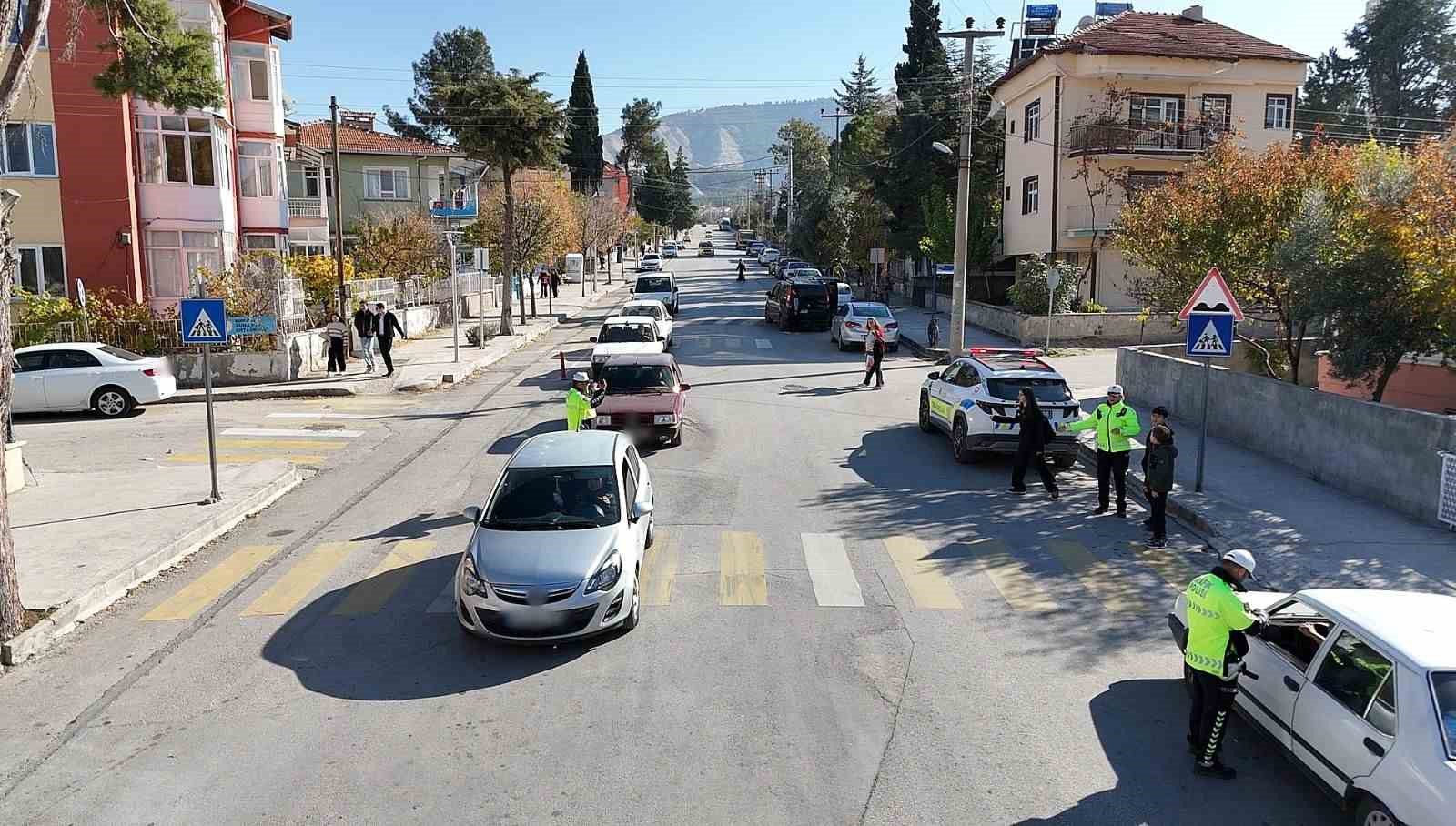 Burdur’da servis araçlarına yönelik denetim
