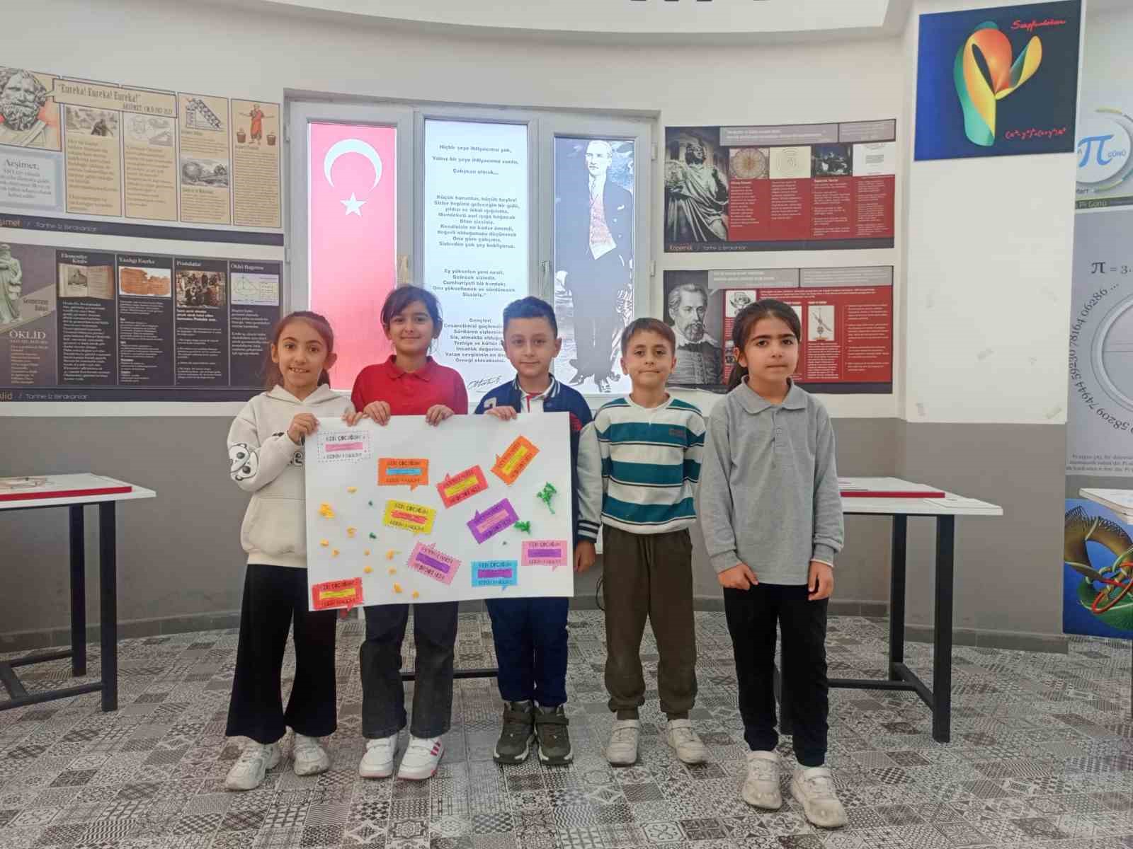 2 bin &ouml;ğrenci matematik m&uuml;zesi ve at&ouml;lye etkinliklerinden faydalandı
